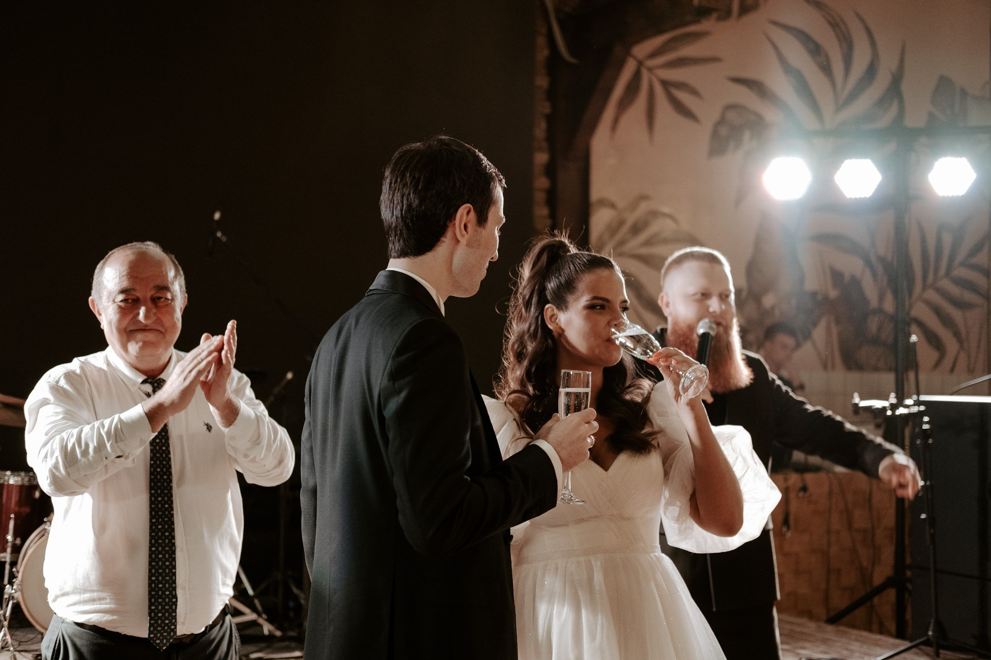 Позовем всех?. Свадебный фотограф Александра Тюлякова