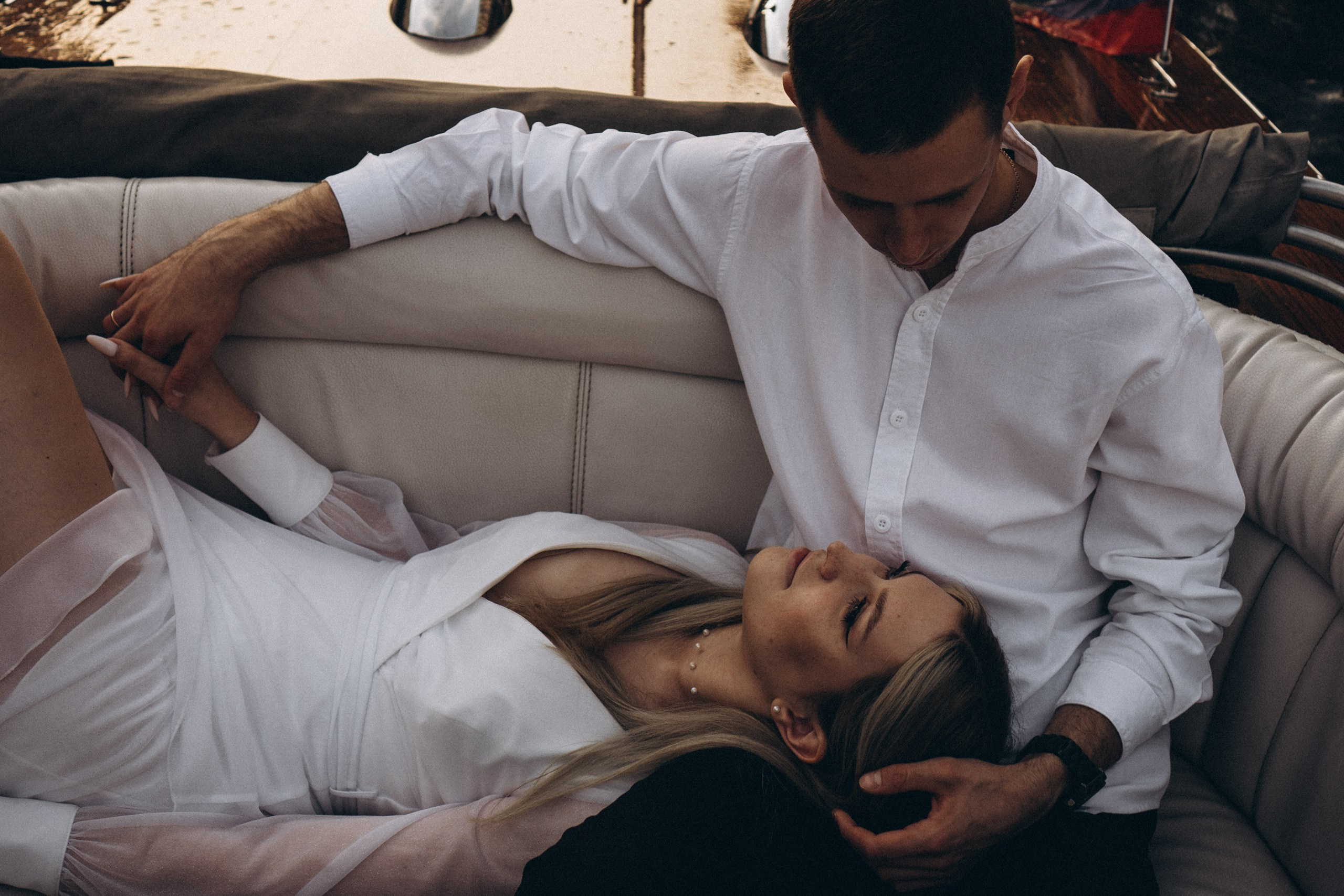 СВАДЕНБНАЯ СЬЕМКА НА КАТЕРЕ ПО КАНАЛАМ САНКТ-ПЕТЕРБУРГА И В АКВАТОРИИ НЕВЫ. Профессиональный фотограф, Санкт-Петербург — Виктория Богомолова