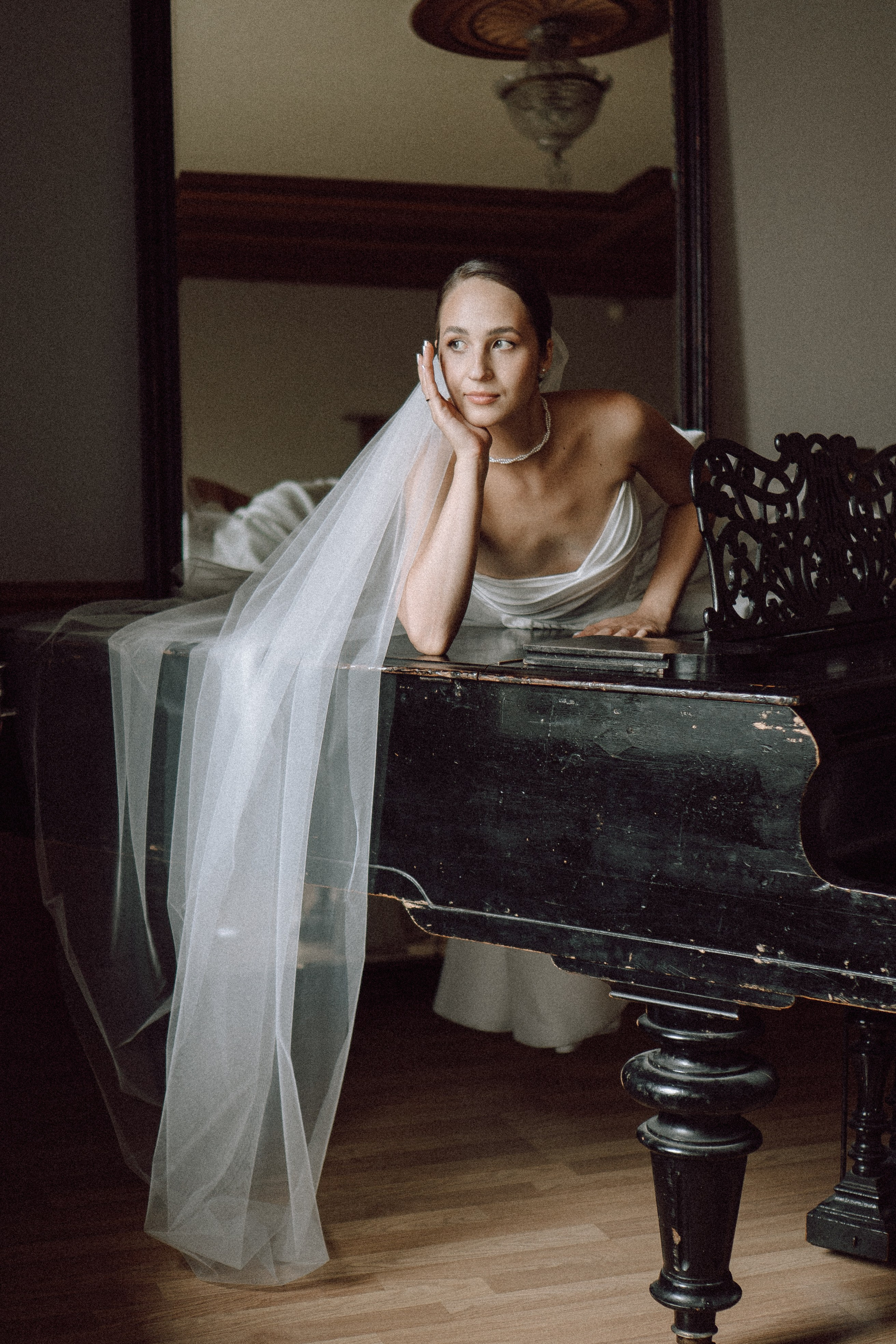 СВАДЕБНАЯ ПРОГУЛКА В САНТК-ПЕТЕРБУРГЕ (ИСАКИЕВСКИЙ СОБОР, ЗИМНЯЯ КАНАВКА, ЭРМИТАЖ И БОЛЬШАЯ МОРСКАЯ УЛИЦА). Профессиональный фотограф, Санкт-Петербург — Виктория Богомолова