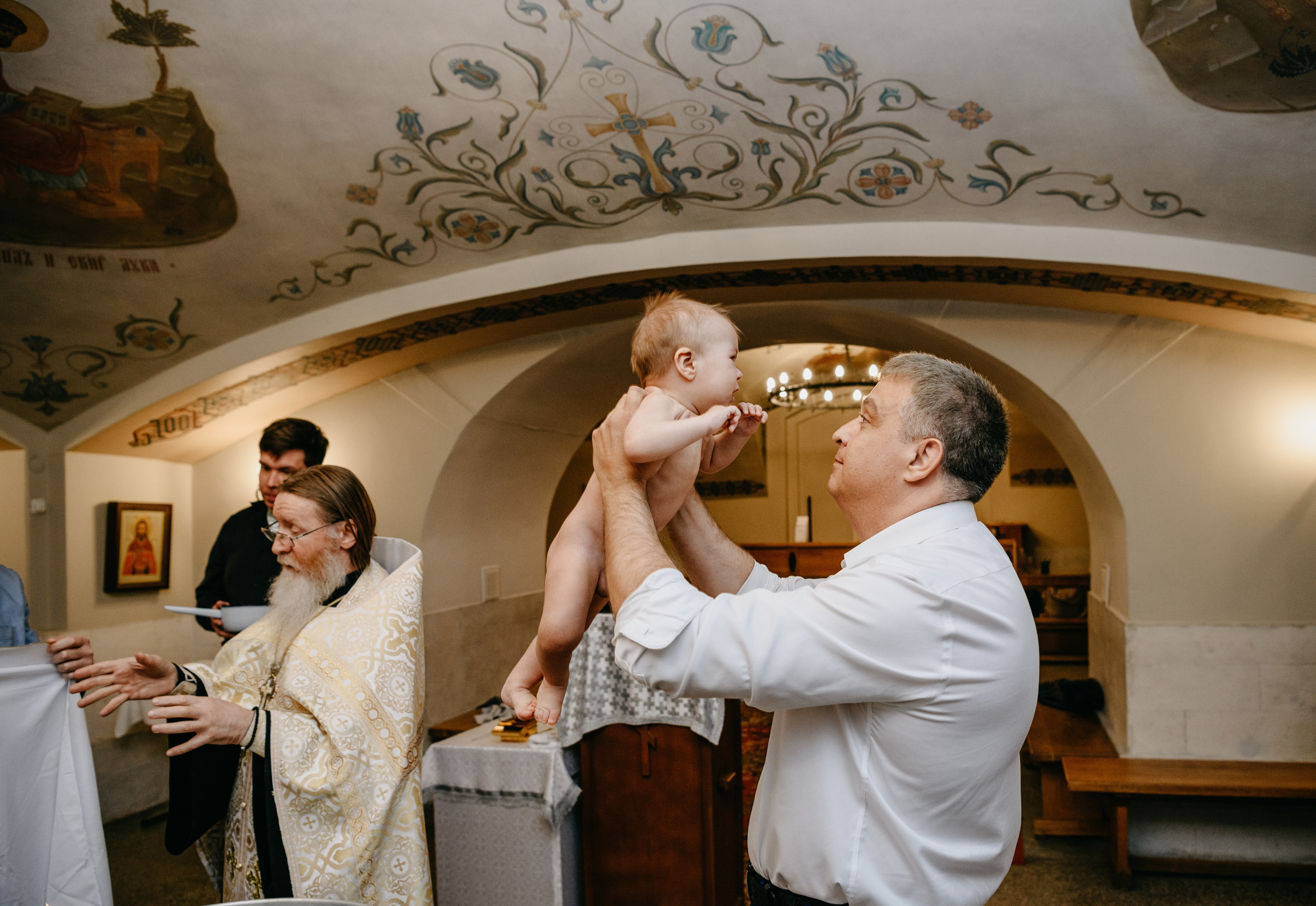 Крещение Александра. Фотограф на выписку из роддома в Москве и МО
