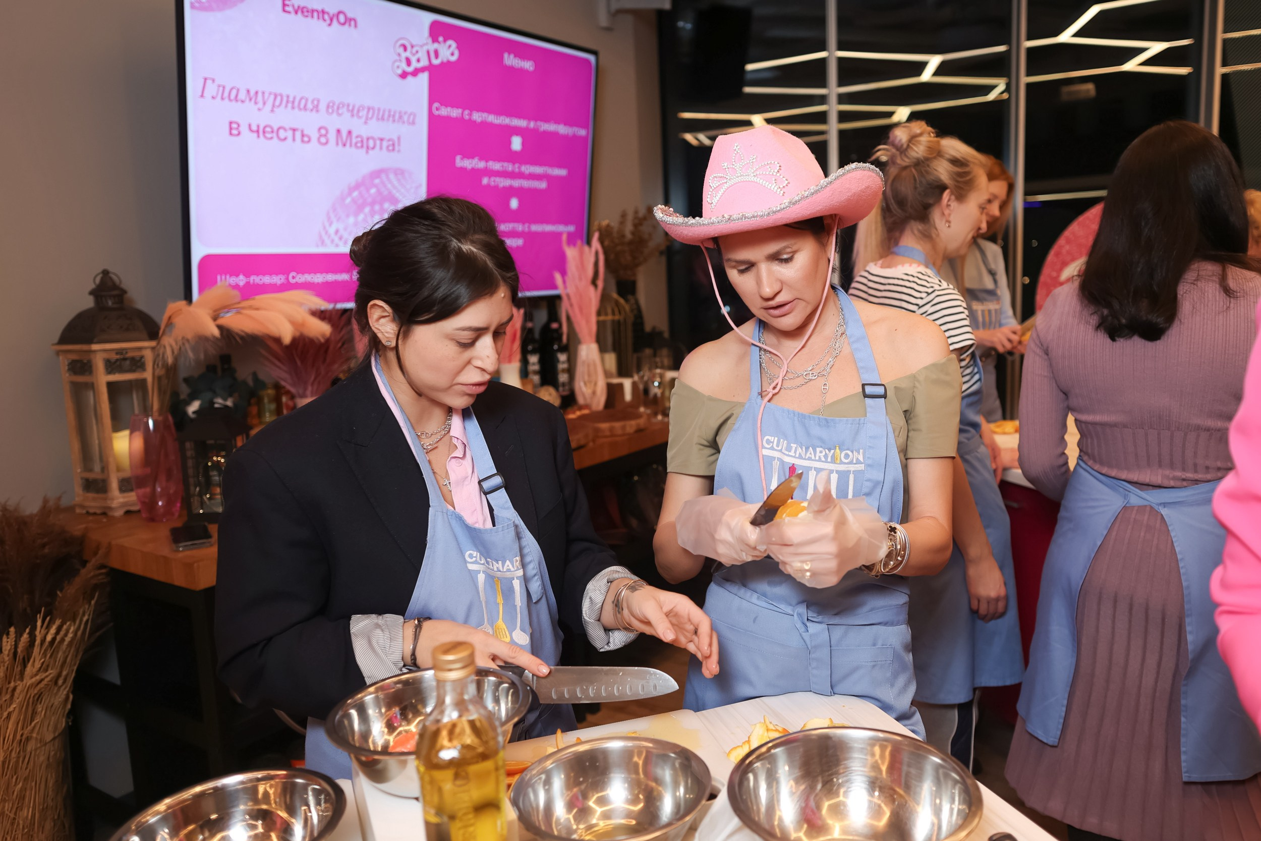 Вечеринка 8 марта в EventyOn. Репортажный фотограф видеограф в Москве Ольга Плаксина