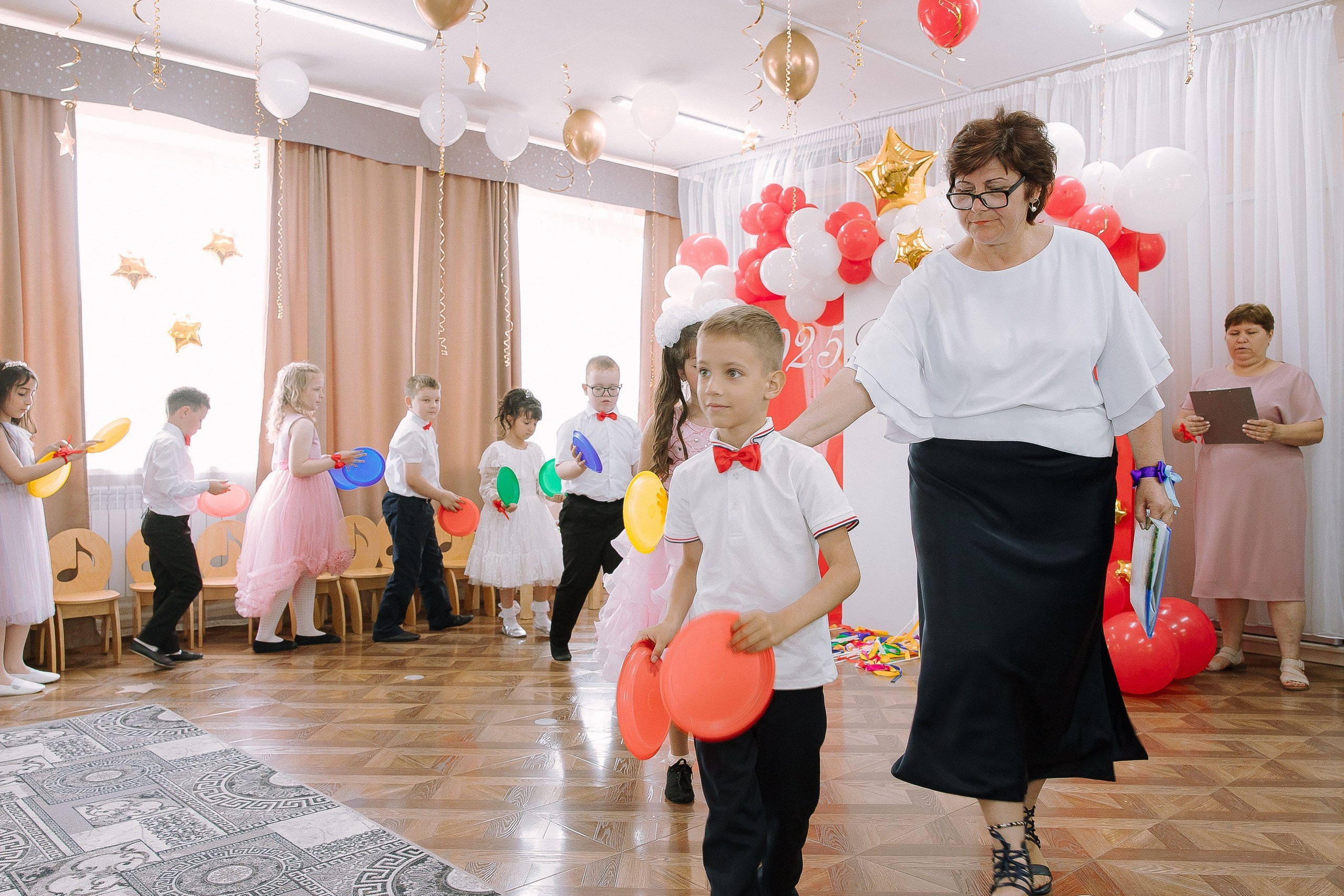 Выпускной в ДС 26. Выпускные альбомы Натальи Бутко: Новороссийск, Анапа, Геленджик