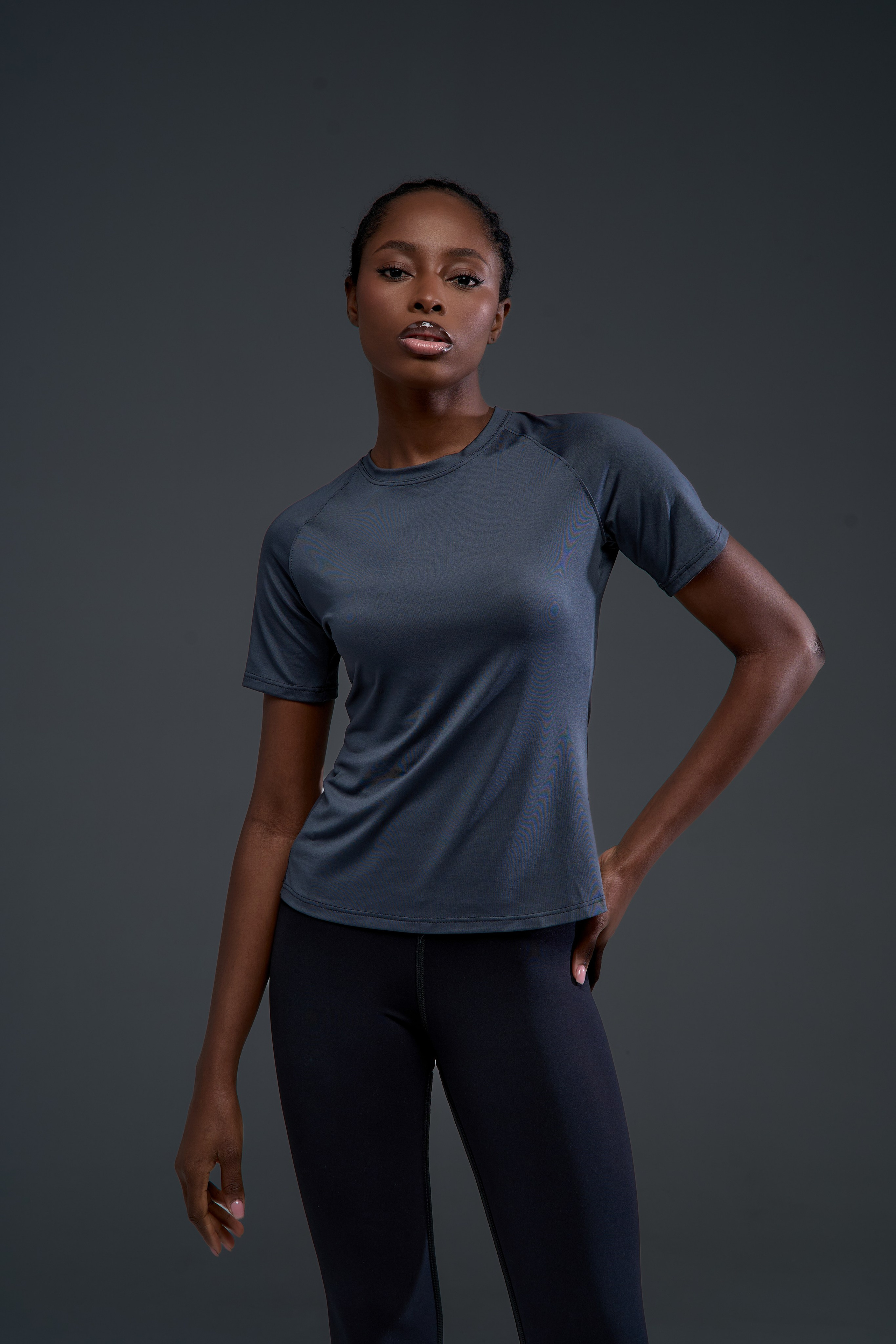 Спортивные футболки. Фотограф для маркетплейсов в Москве