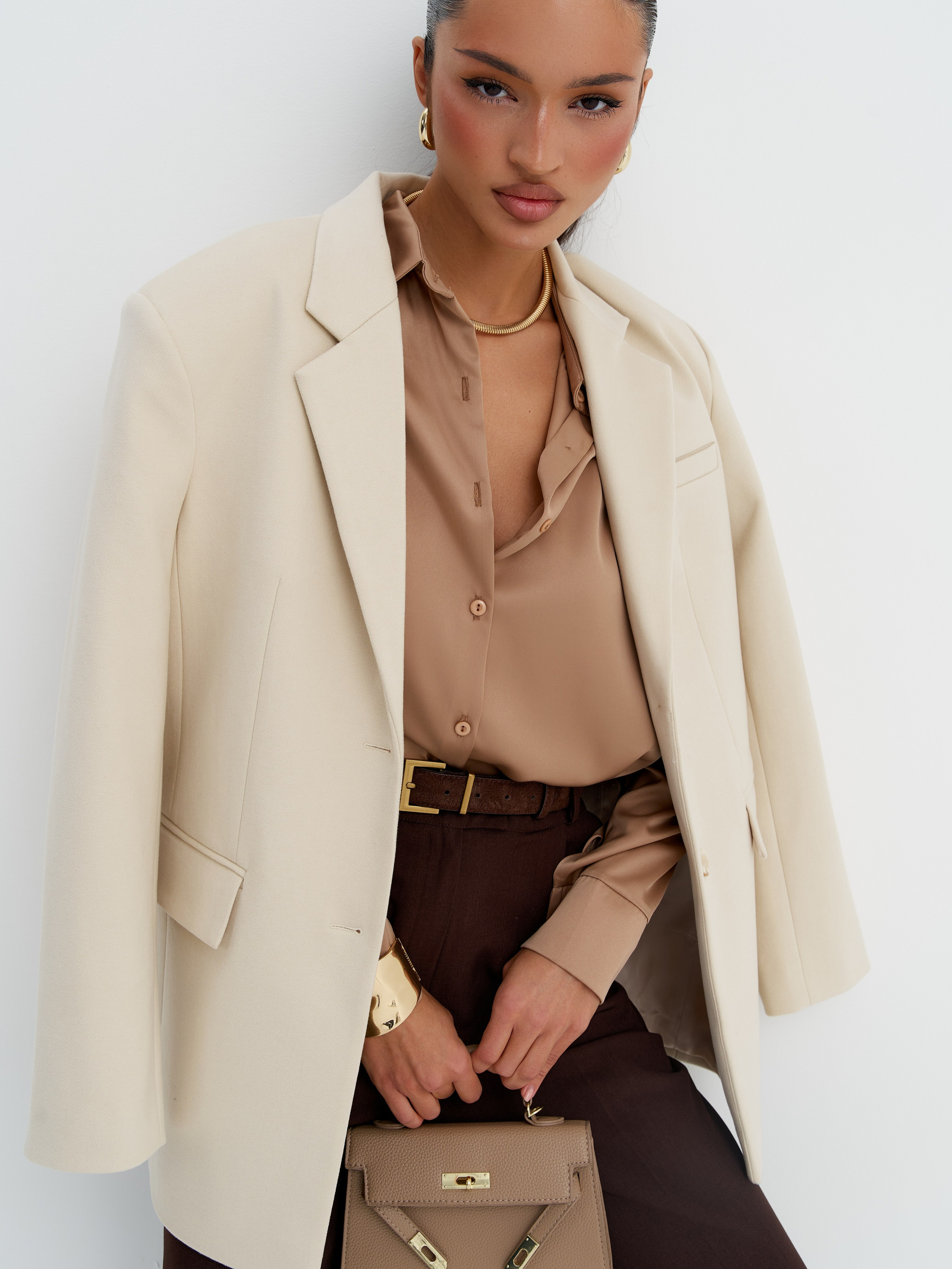 Brandbook рубашка. Фотограф для маркетплейсов в Москве