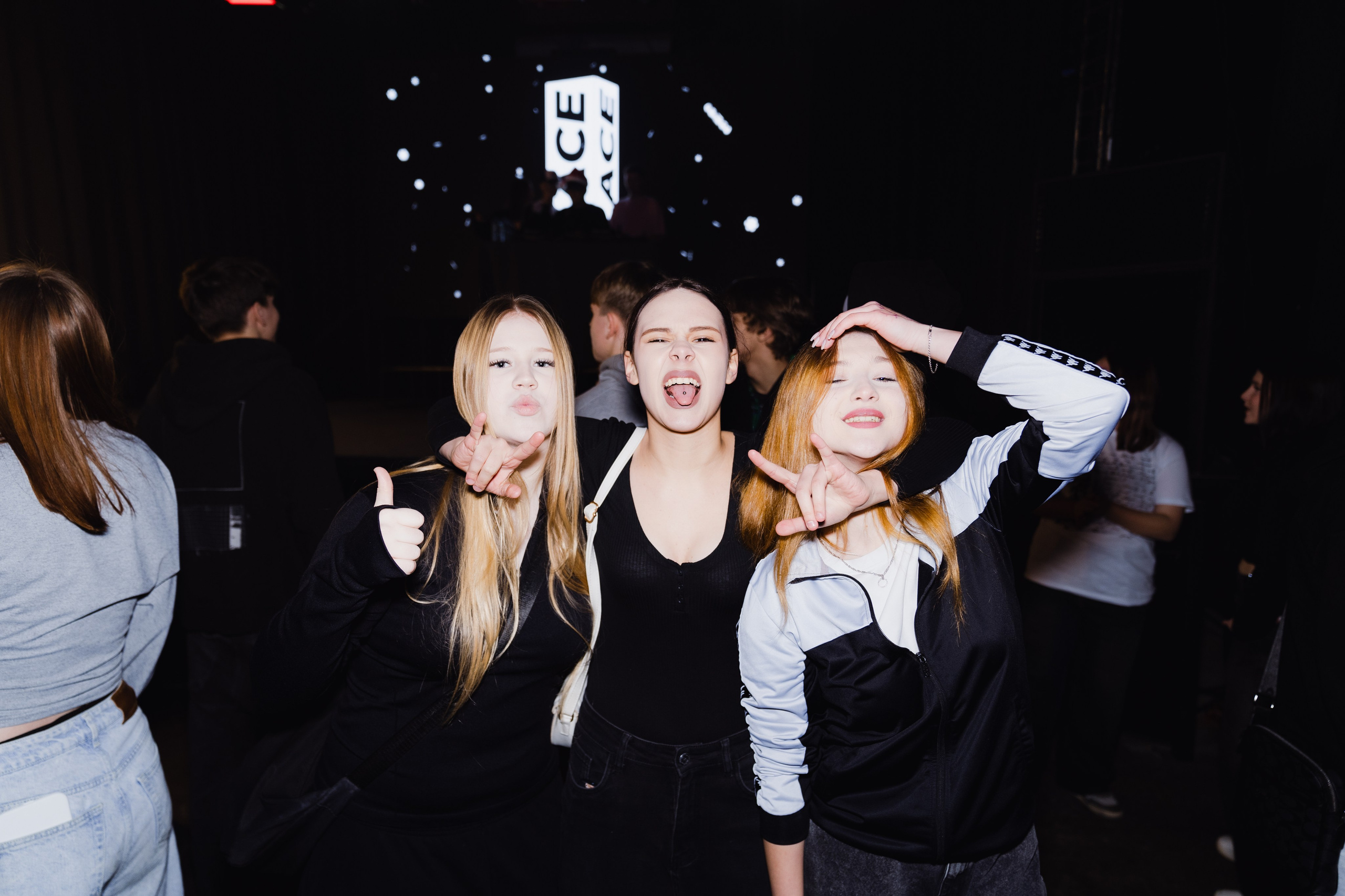 PLACE PARTY. Photographer Alexandr