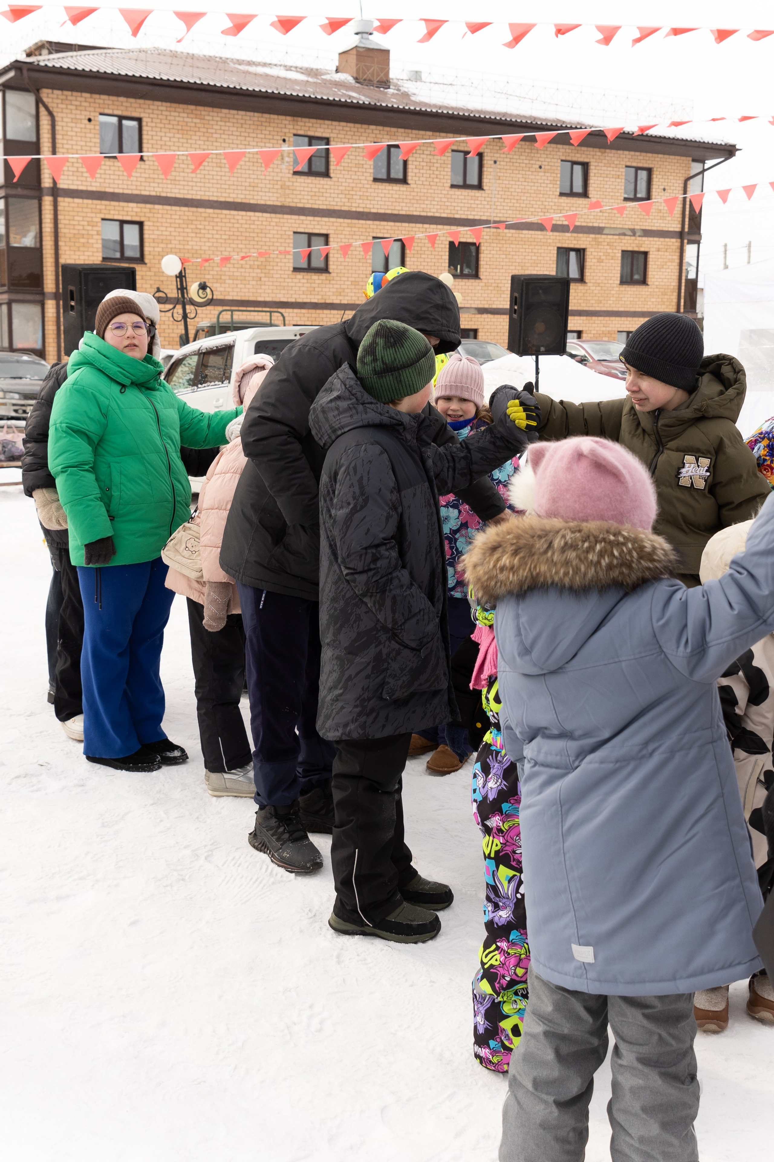 Масленица 2026 в Хрустальном Парке. Семейный фотограф Надежда Каримова | Иркутск Байкал Аршан
