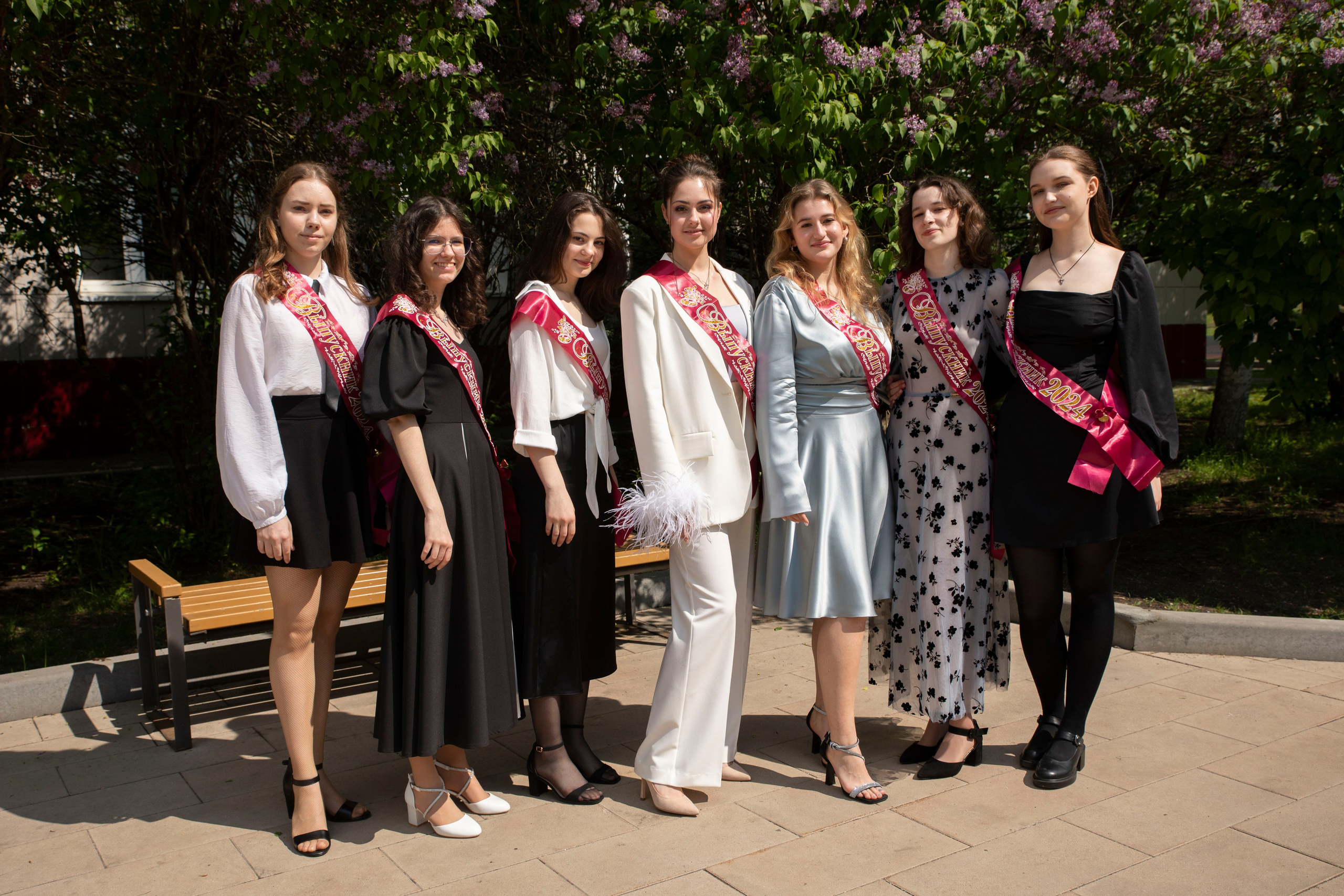 Последний звонок Школа Баренбаума 1517. Фотограф в Москве Яна Полосина