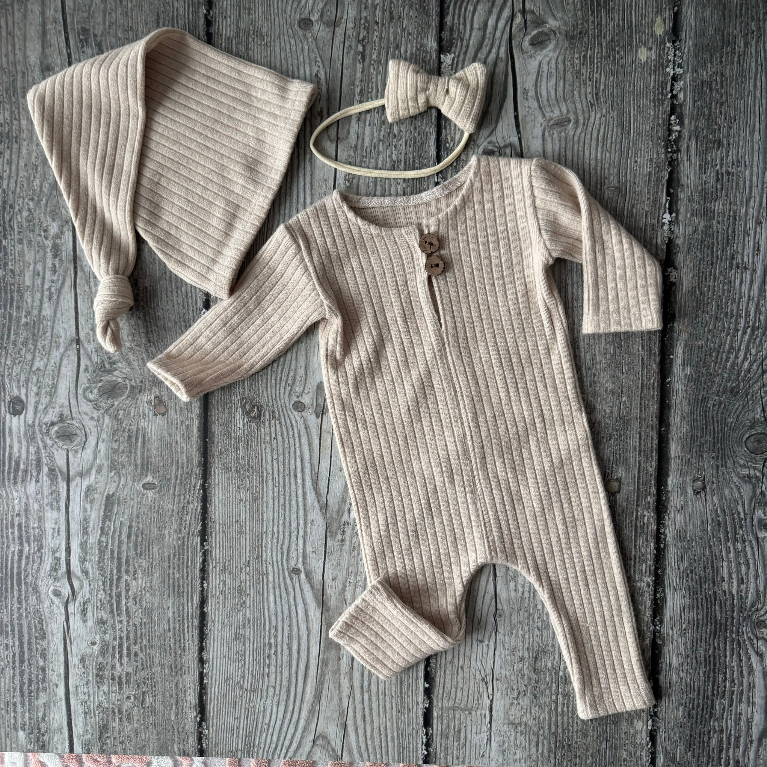 Костюмы и аксессуары для фотосессии новорожденных | Реквизит для съемки newborn в Москве. Фотосессия новорожденных в Москве и Московской области | Профессиональный фотограф newborn — Татьяна Иванова