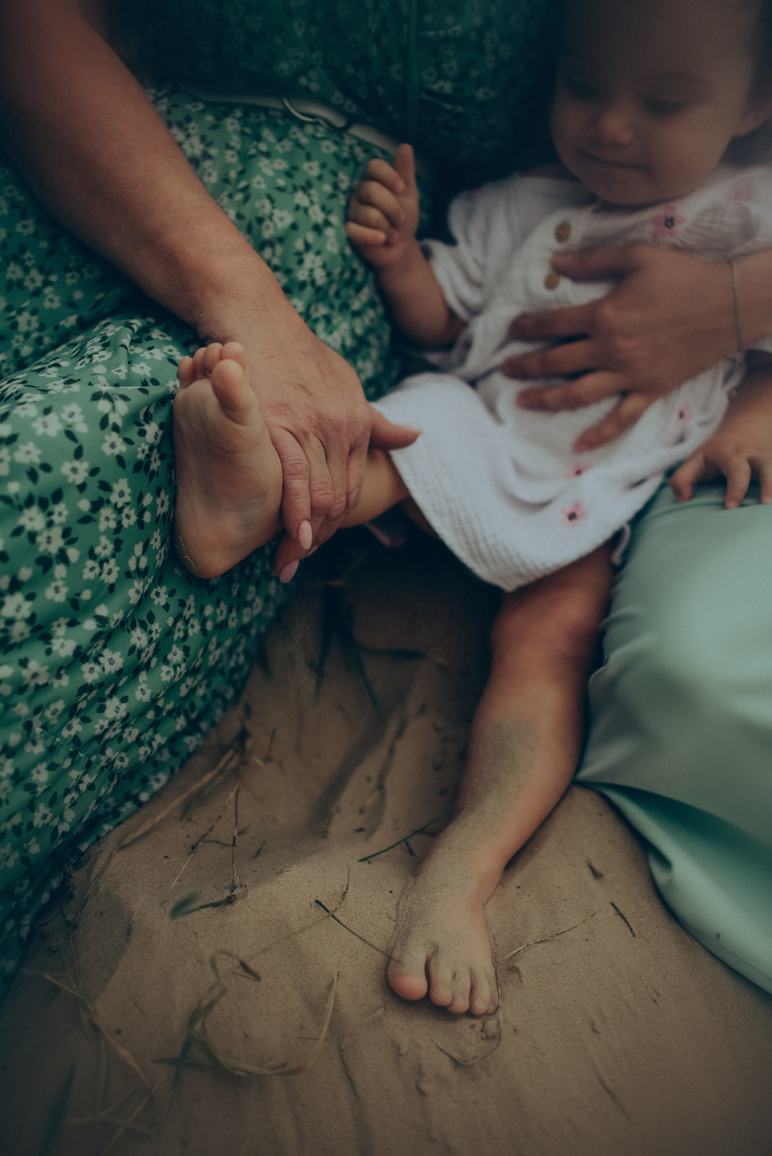 Съемка поколений на заливе. Елизавета Юлия Сергей и Ия. Семейный и свадебный фотограф в Санкт-Петербурге Яна