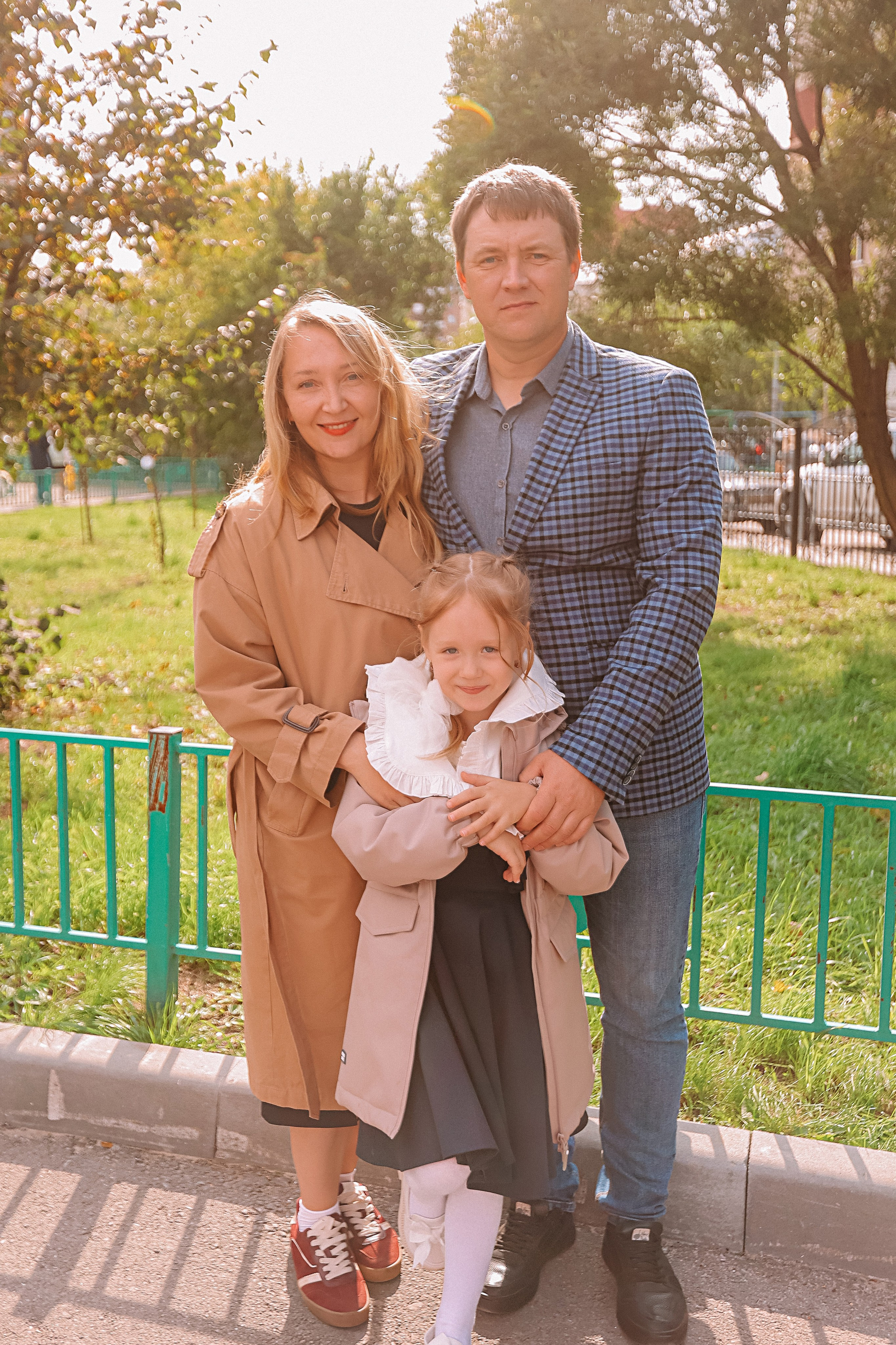 1 сентября линейка+кл час+портреты. Семейный фотограф Тюмень, фотограф на роды Салмина Мария