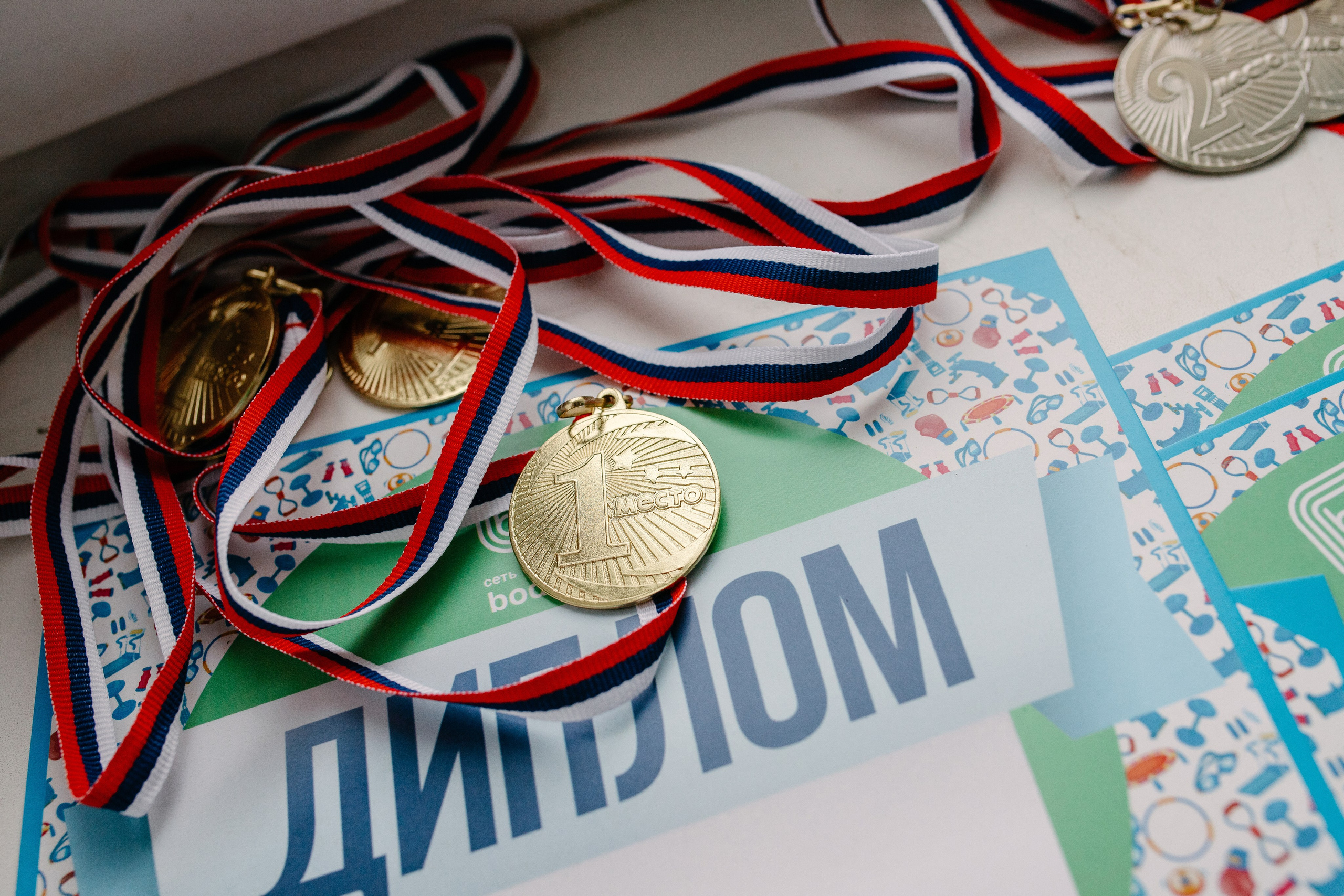 Репортажная съёмка. Дельфиньи игры. Бодибум Пермь. Фотограф Пермь. Свадьбы. Семья и дети, школа, д. сад. Фотокниги