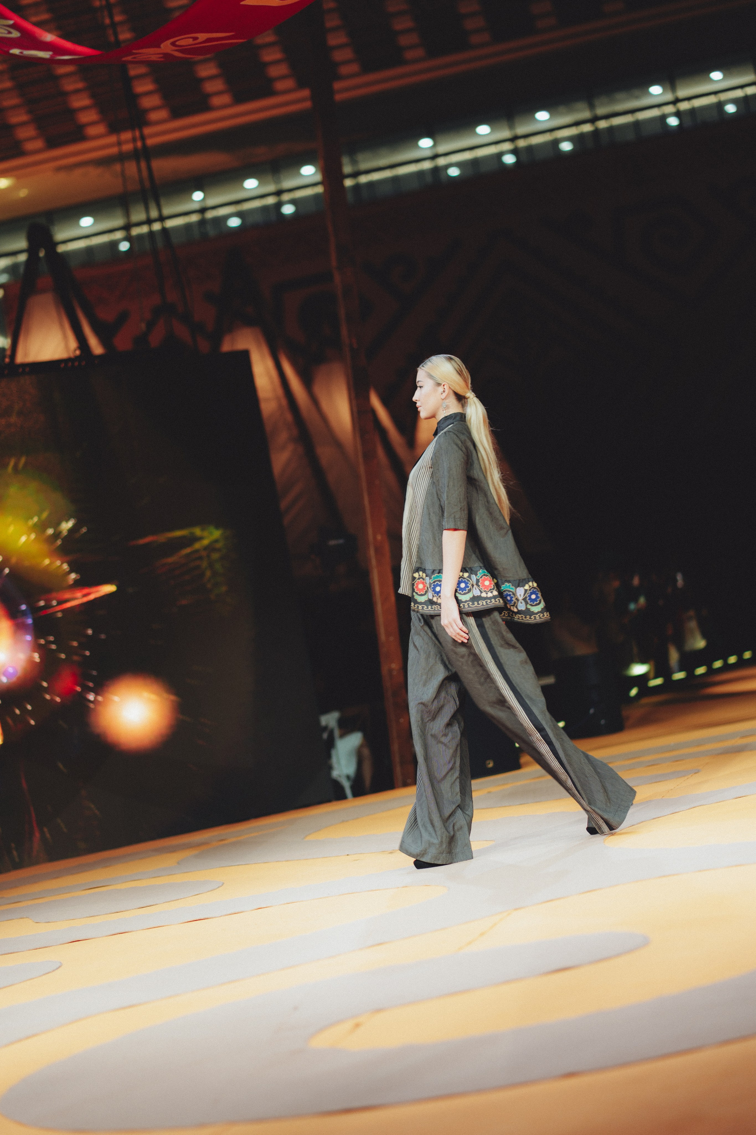 ETHNIC FASHION SHOWS / THE PODIUM