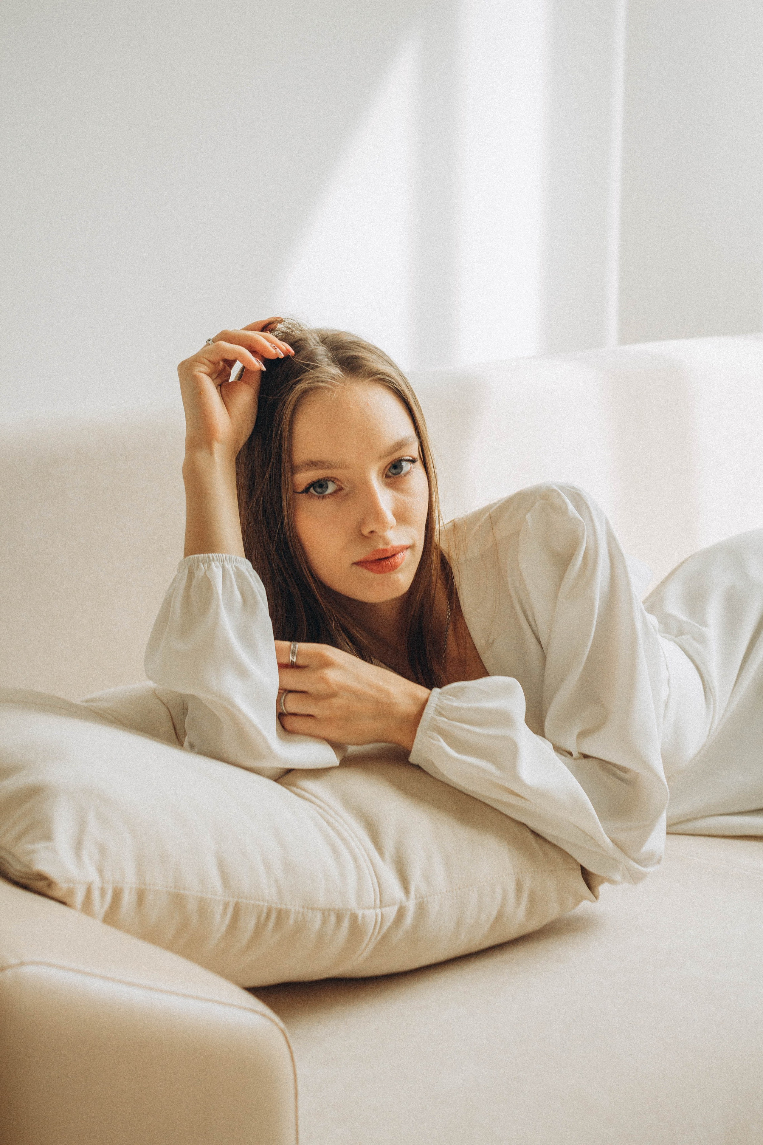 Alice. Я — Алёна и я фотографирую красиво (е)