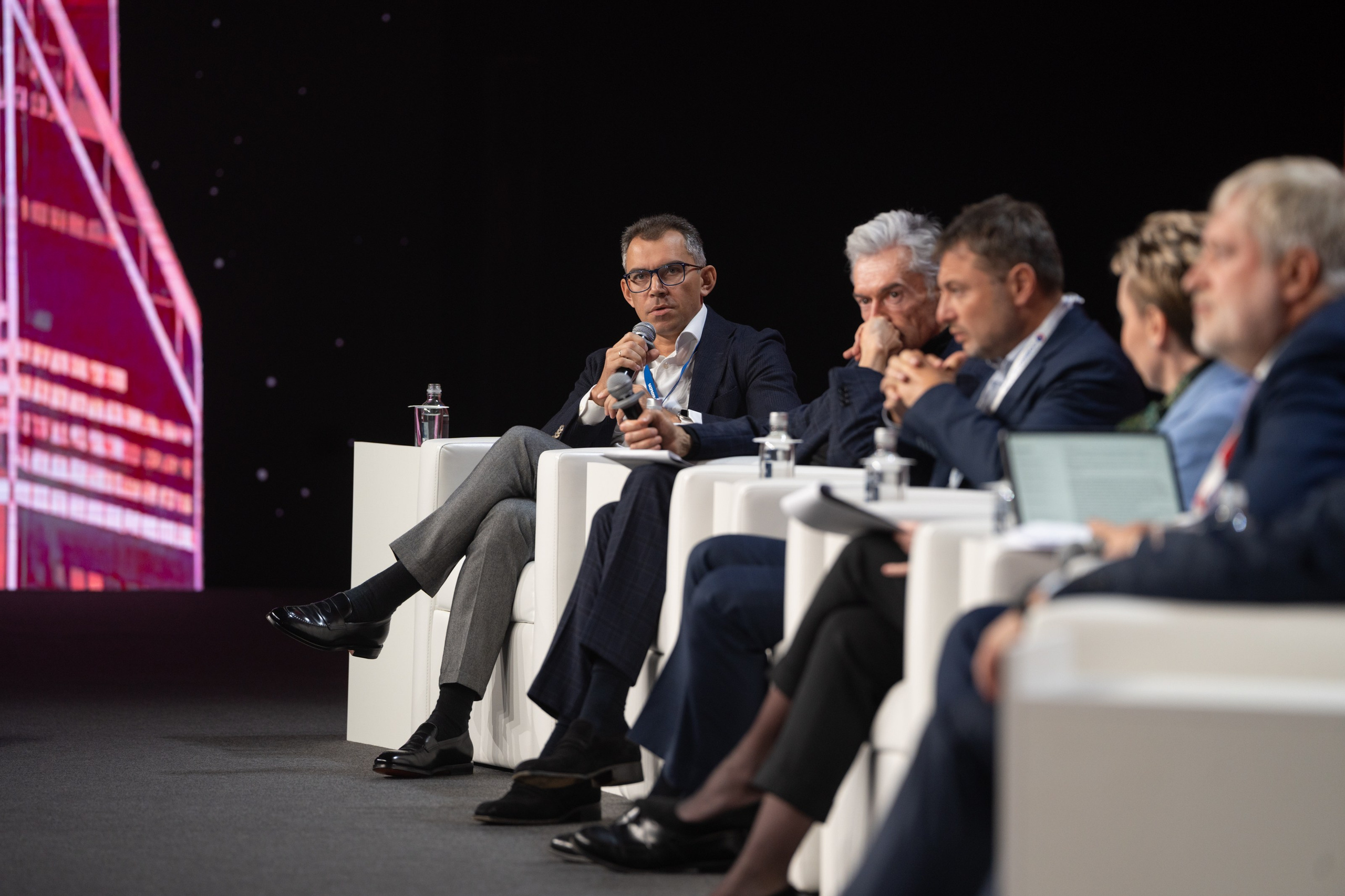 Конференции. Фотограф и видеограф в Москве Максим Демченко