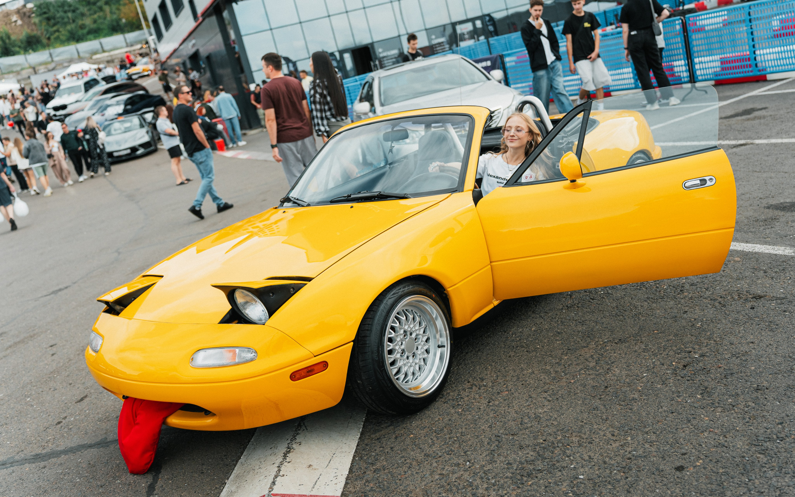 Авто-фест Iskra x Forward Auto. Репортажный фотограф Красноярск