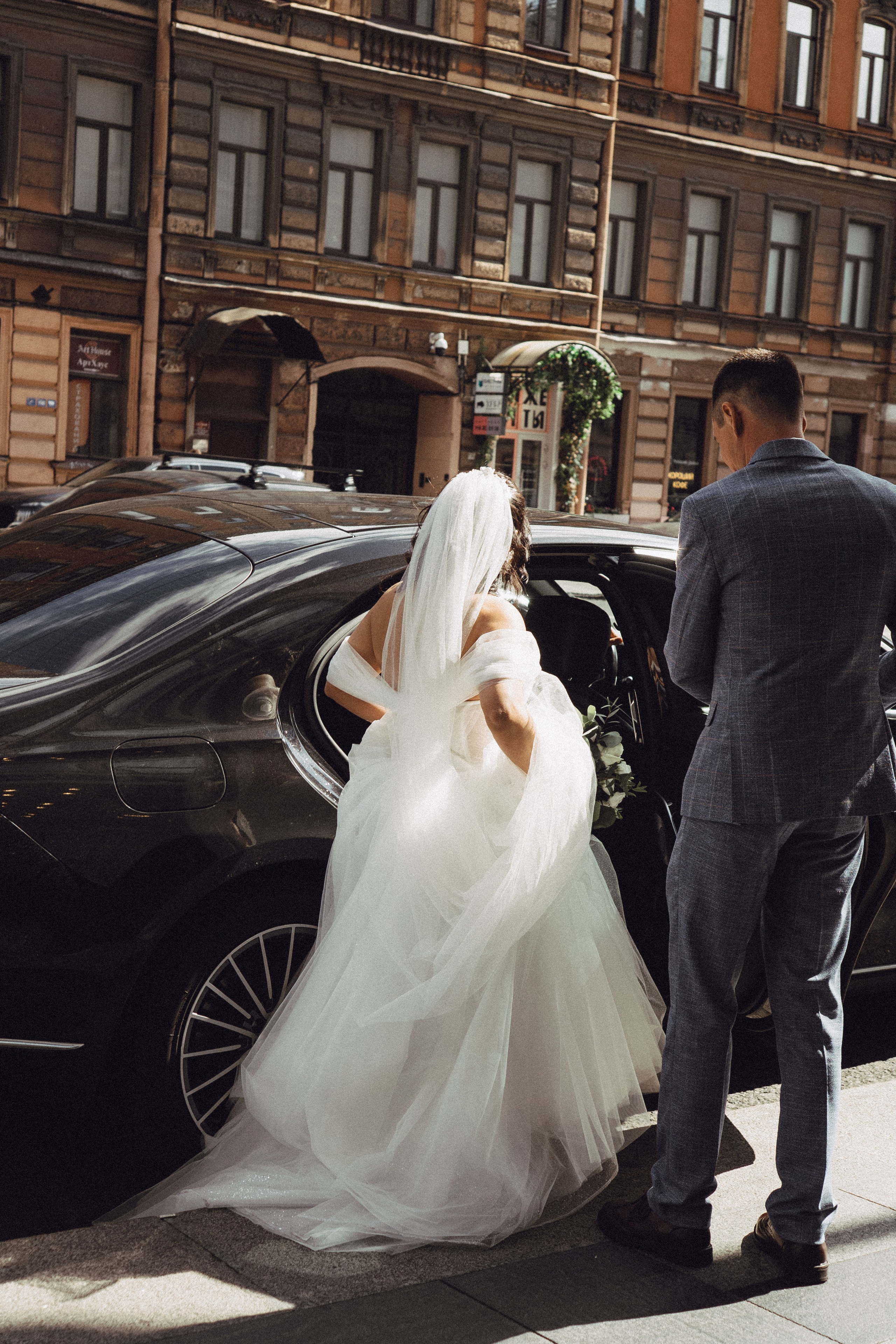 СВАДЕБНАЯ ПРОГУЛКА РЕСТОРАН МЫ ЖЕ НА ТЫ И ФОТОСЕССИИЯ С АВТОМОБИЛЕМ. Профессиональный фотограф, Санкт-Петербург — Виктория Богомолова