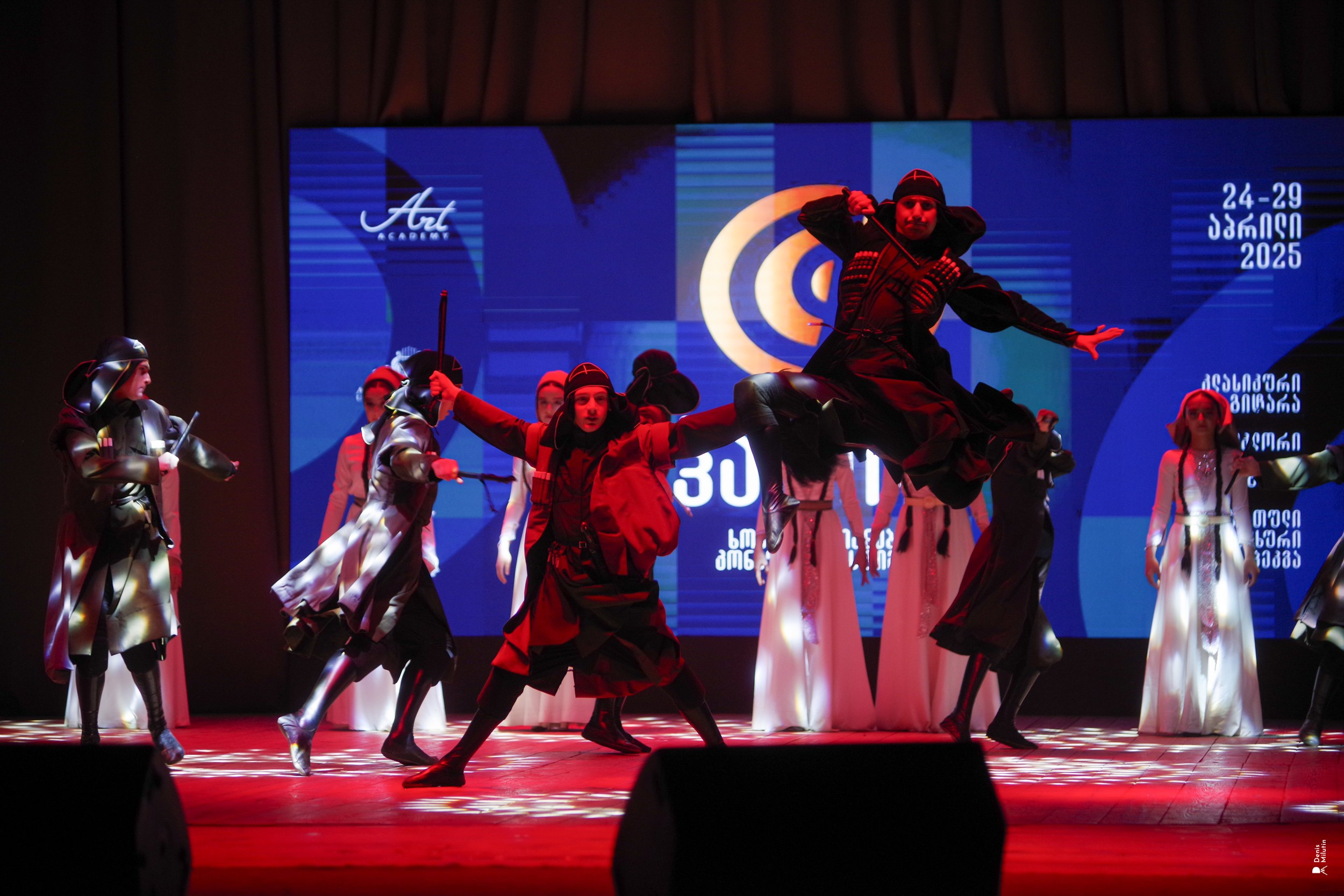 Танцы в Хоби. Портретный фотограф Денис Милютин