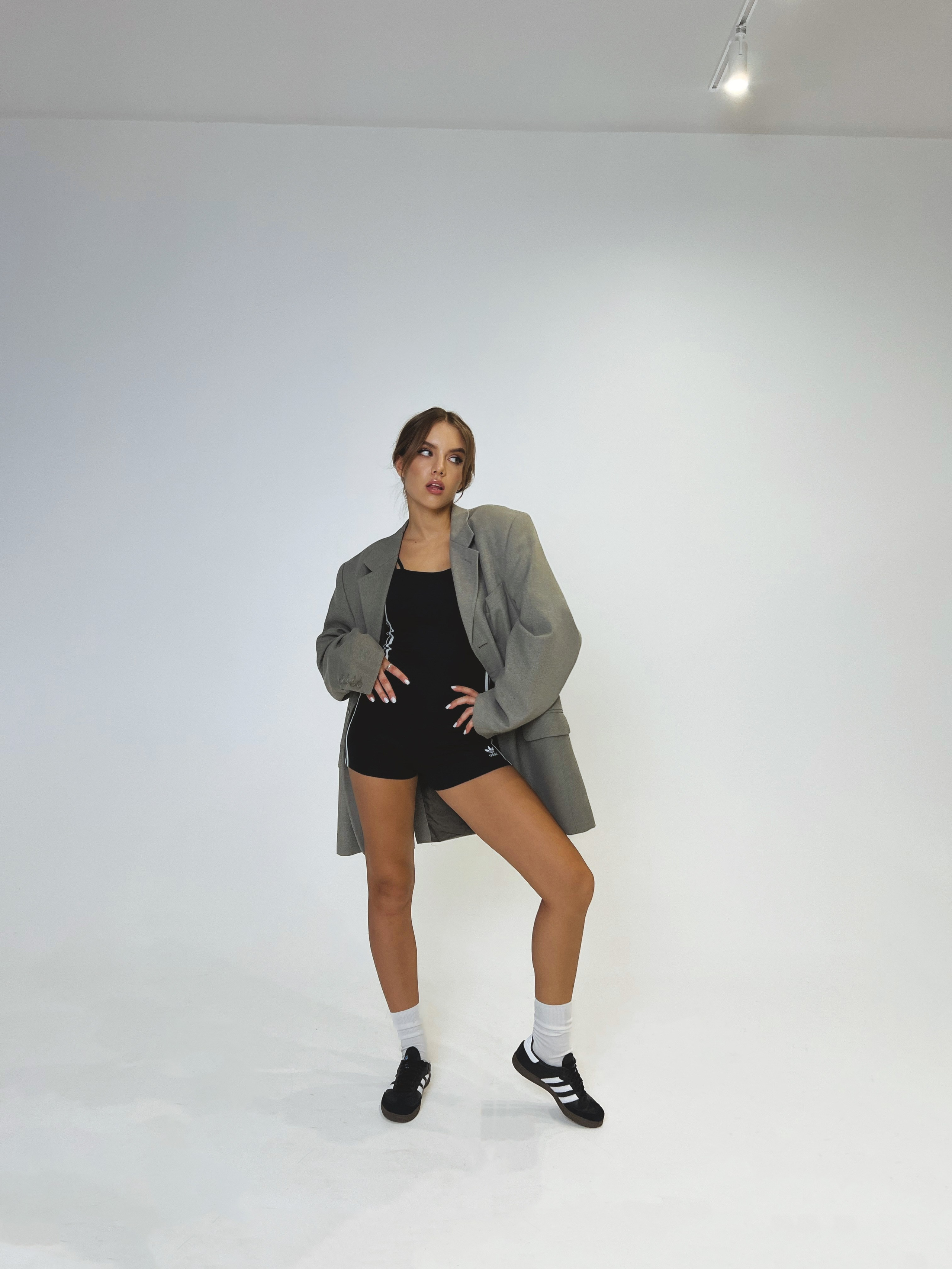 Вика — студийная съемка. Мобильный фотограф и видеограф — Алина