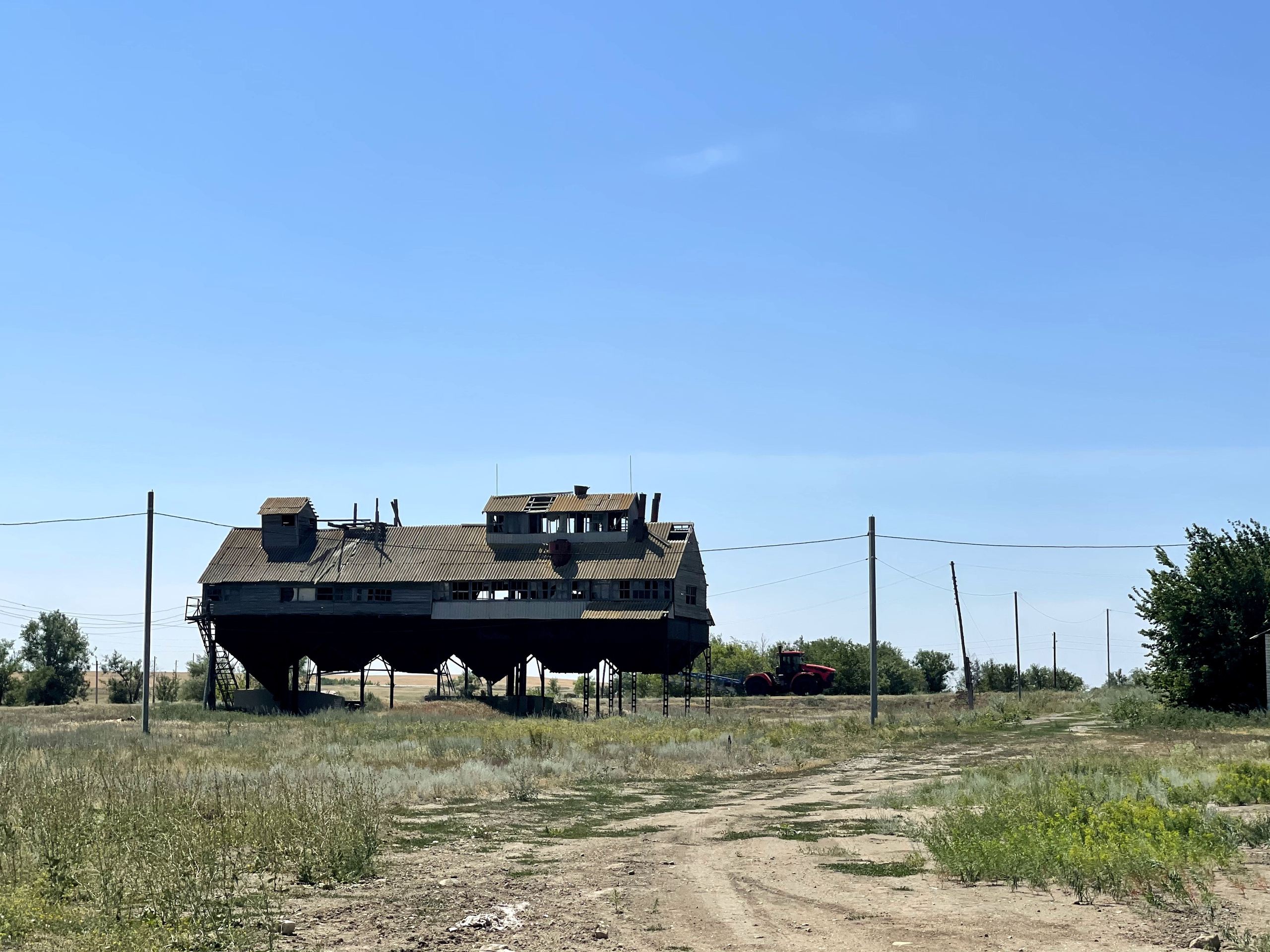 70 300 Зернохранилище. ВИЗУАЛЬНЫЕ И ЗВУКОВЫЕ РЕШЕНИЯ ДЛЯ БИЗНЕСА И СЪЁМОК ТЕЛЕТЕЛА