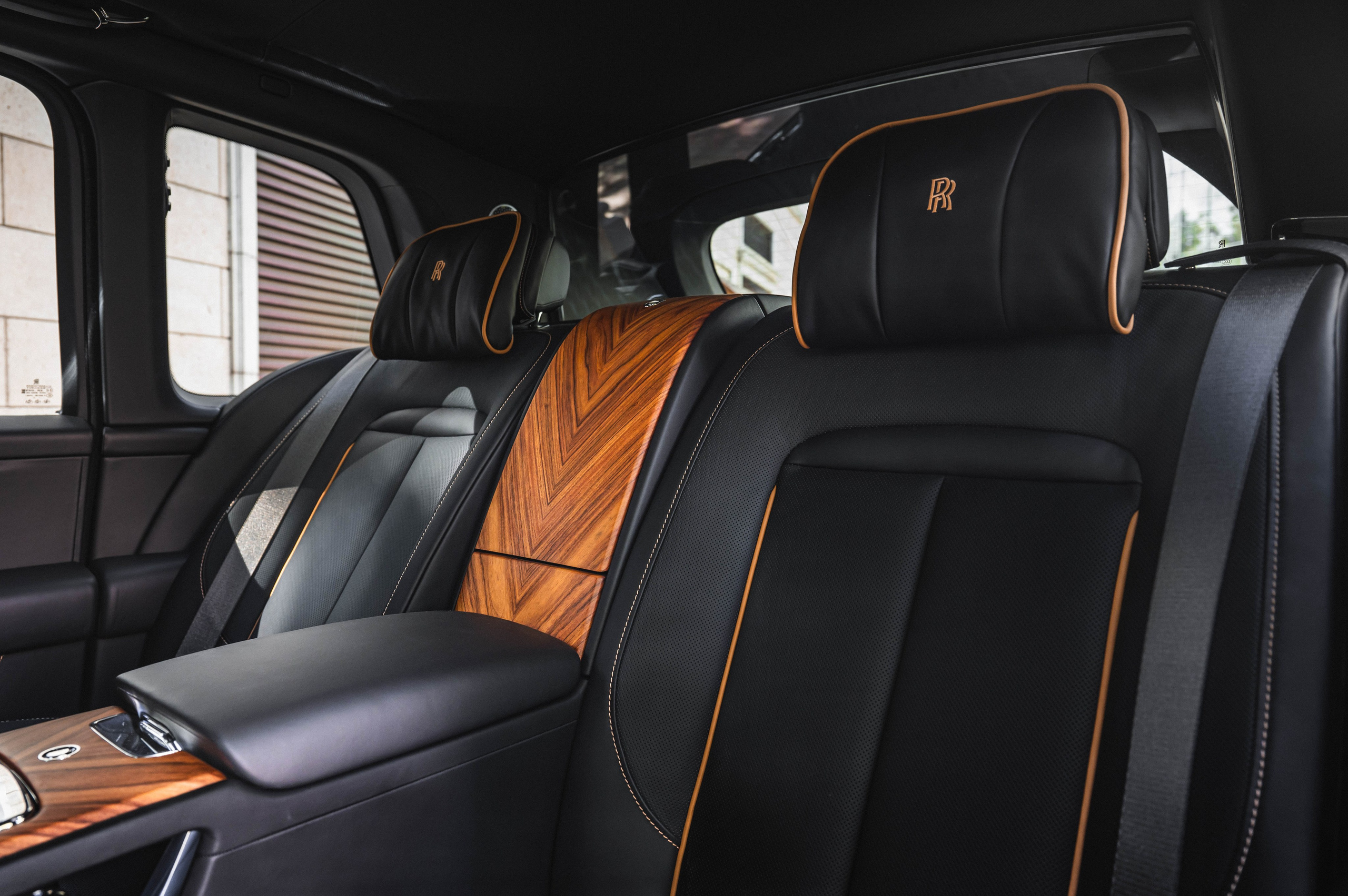 Rolls-Royce Cullinan. Автомобильный фотограф в Москве — Сидоров Дмитрий