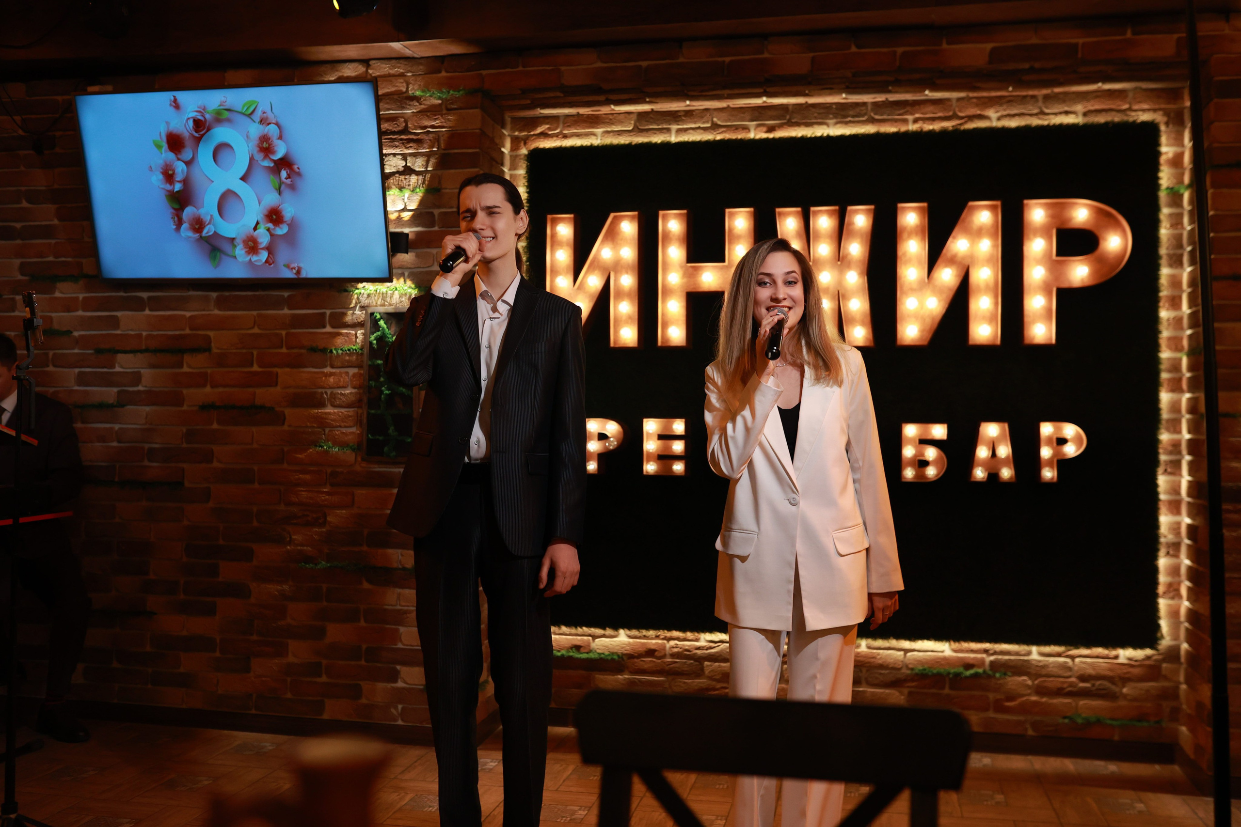 8 марта «Инжир». Andrey Pospelove. Фотограф в Саратове