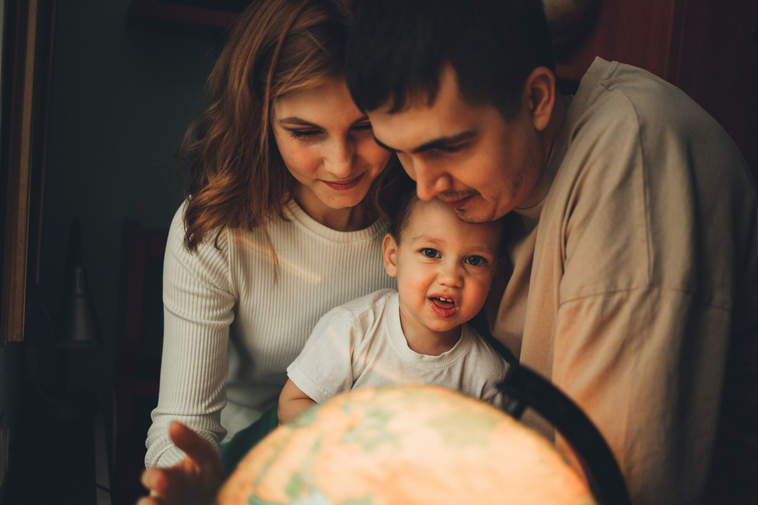 Волшебный глобус. Семейный lifestyle фотограф в Казани Ксения Верясова