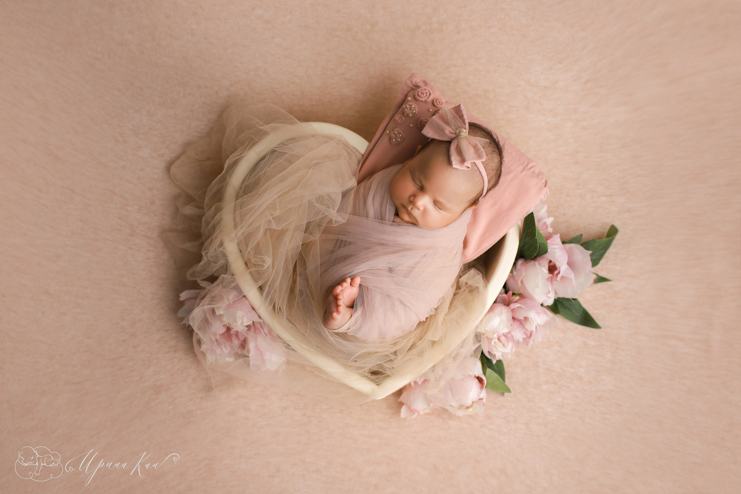Новорожденная фотосессия для девочек. Ирина Кан Фотограф новорожденных в Екатеринбурге