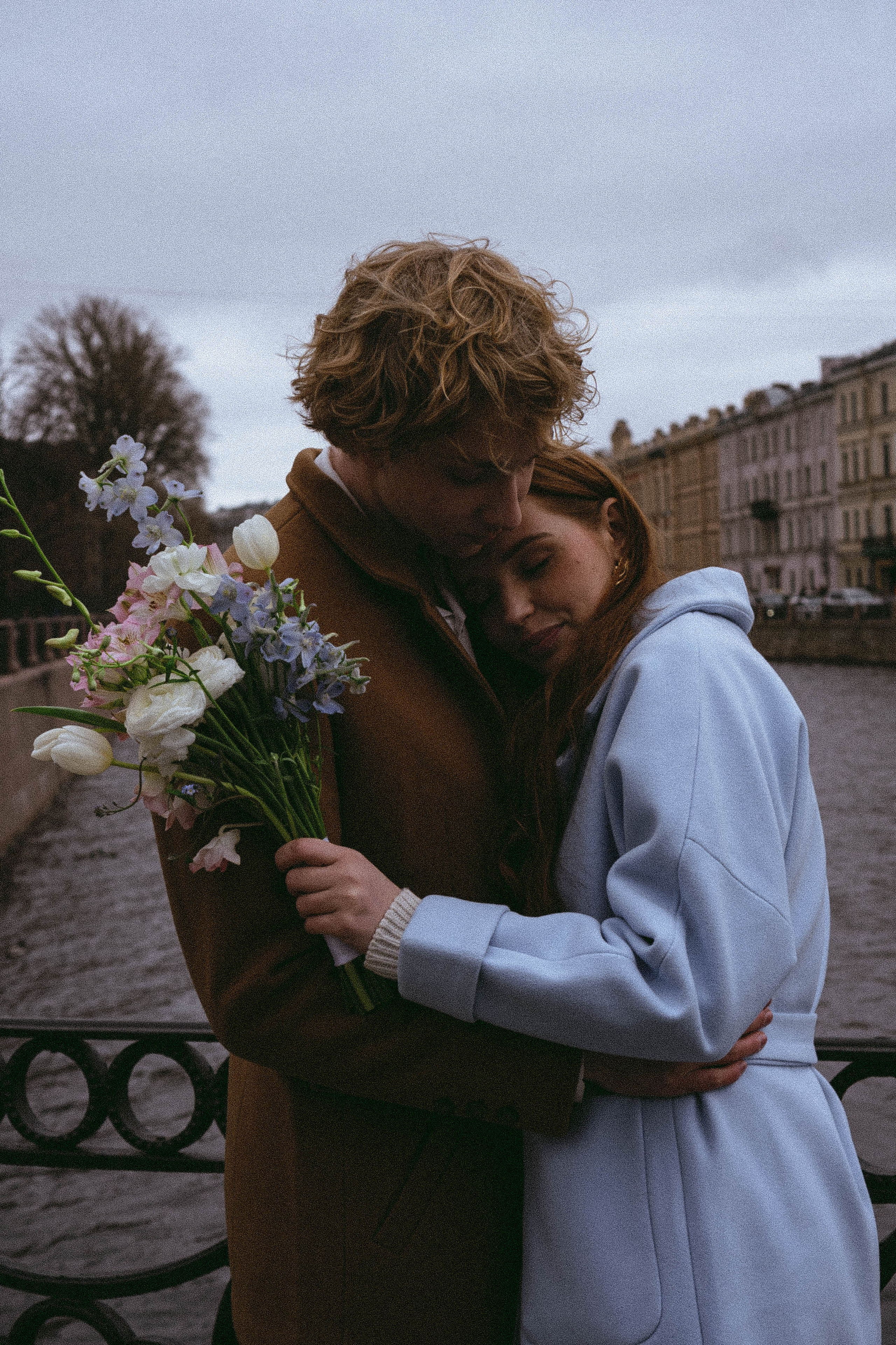 СВАДЕБНАЯ СЬЕМКА В ОТЕЛЕ. СБОРЫ ЖЕНИХА И НЕВЕСТЫ И ТАКЖЕ ТОР И ПОДГОТОВКА К ПРОГУЛКЕ И ПРОГУЛКА ПО ПЕТРОГРАДКЕ. Профессиональный фотограф, Санкт-Петербург — Виктория Богомолова