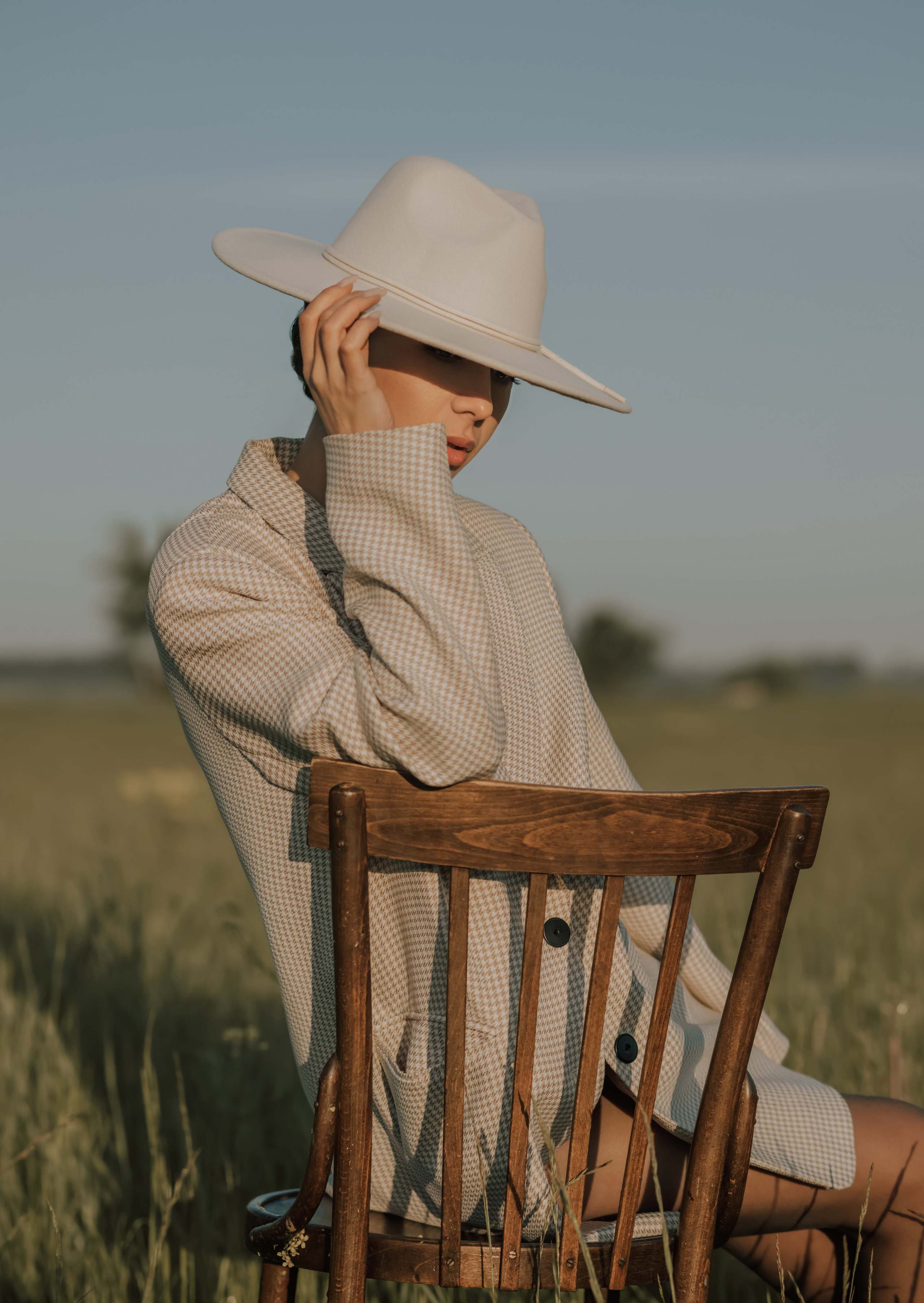 Летняя фотосессия в шляпе