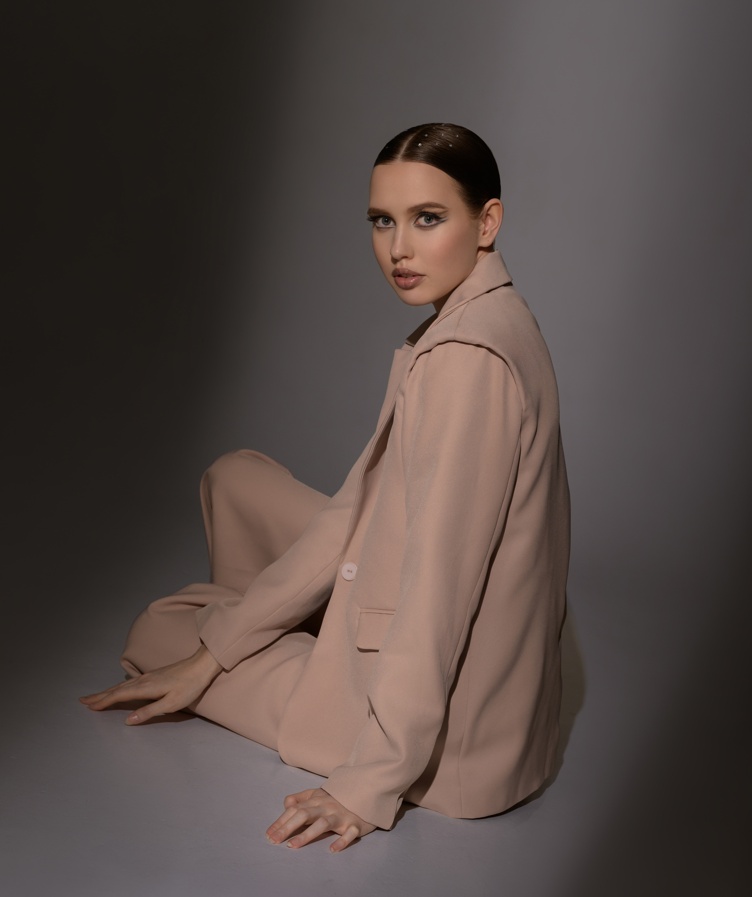 Твоя лучшая фотосессия, которая покажет тебя настоящую. Портретный Фотограф в Москве Юлия Батурина