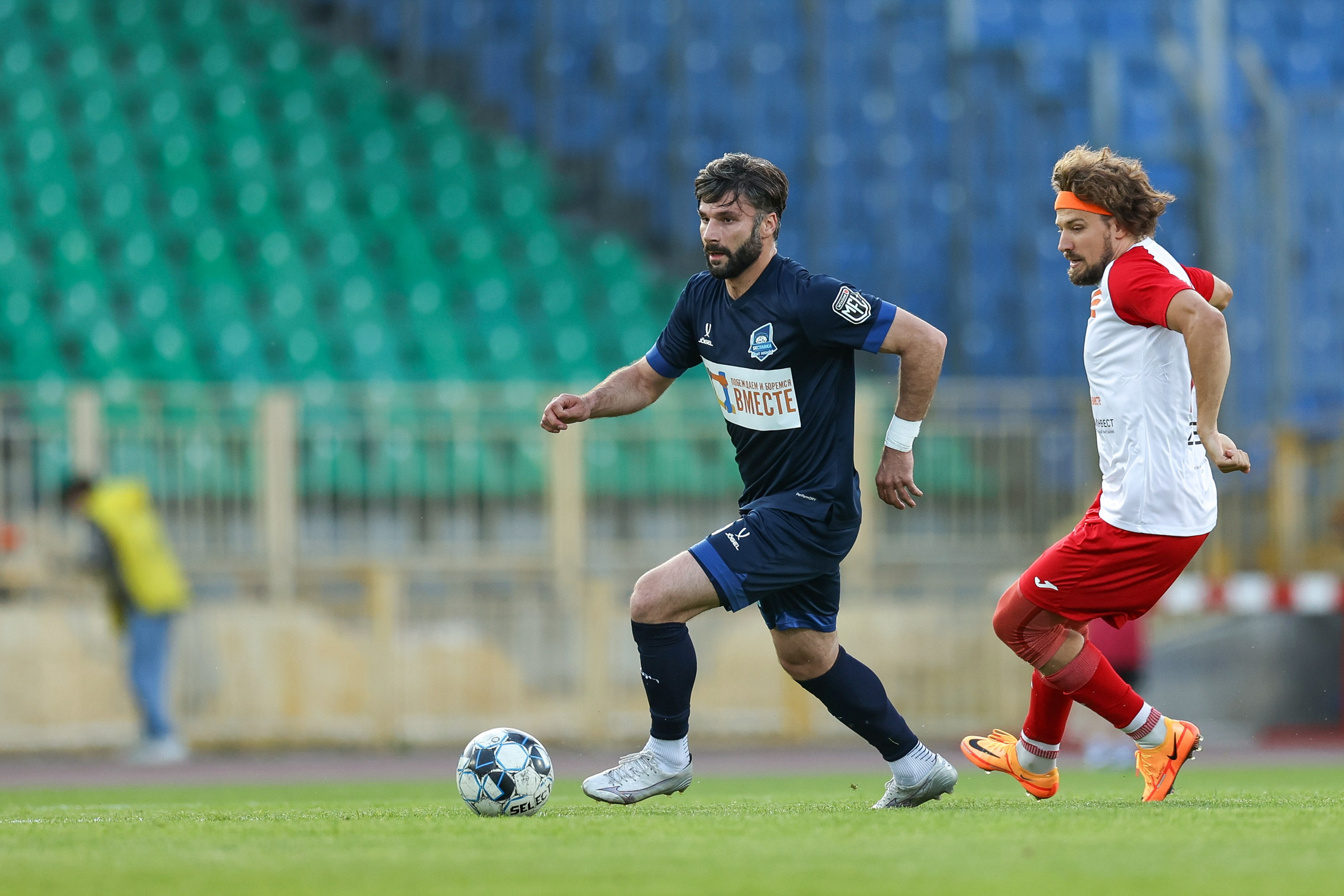 Благотворительный футбольный матч Друзья Бурмистрова vs ФК Fight Nights. Спортивный репортажный фотограф Казань Нафис Сиразетдинов