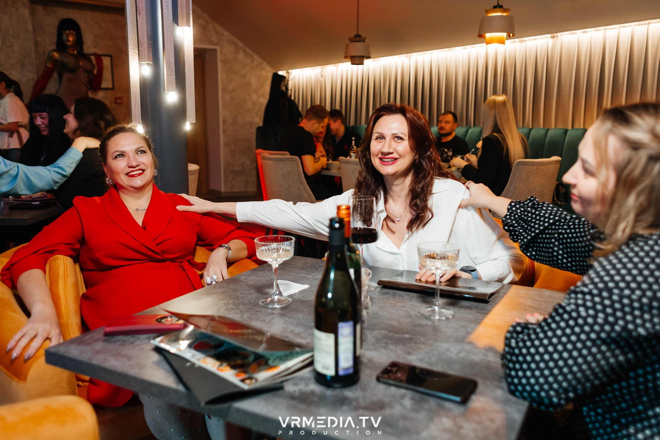 Открытие караоке-зала в «Империи»