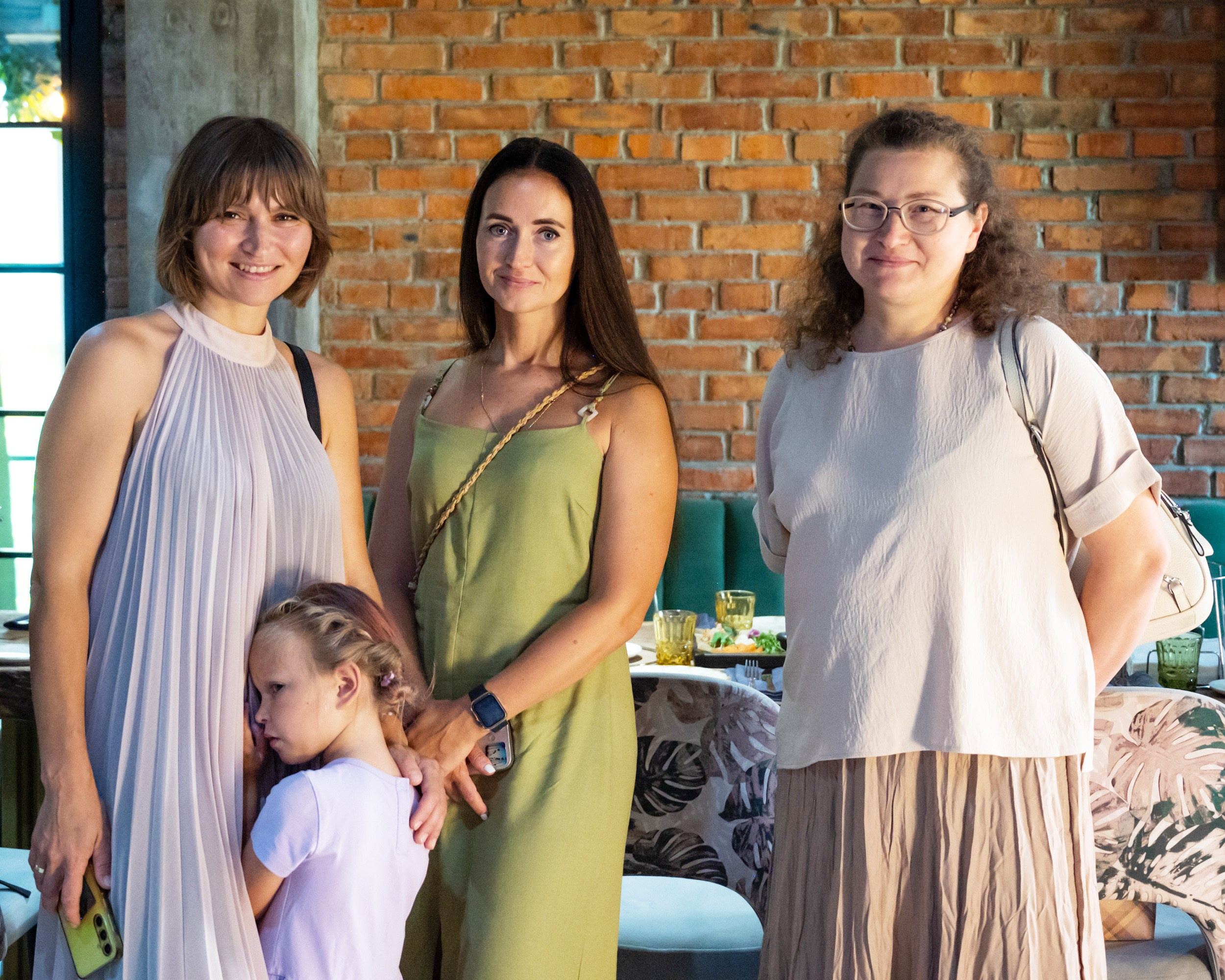 Ресторан Дюжина! Давиду 5 лет. Создаю живые портреты и незабываемые снимки в атмосфере солнечного Сочи