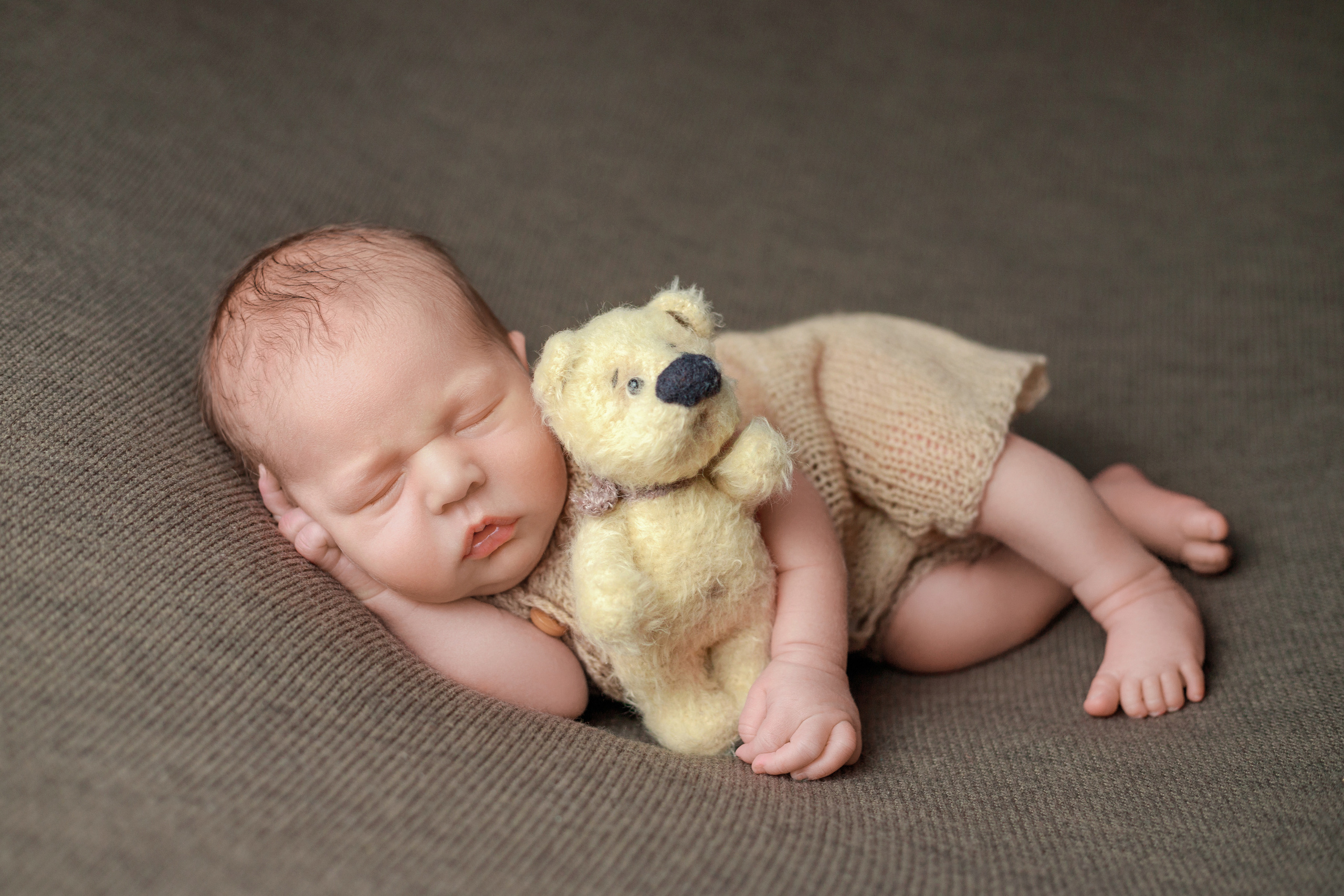 НОВОРОЖДЕННЫЕ. Фотограф новорожденных в Челябинске Юлия Волошина