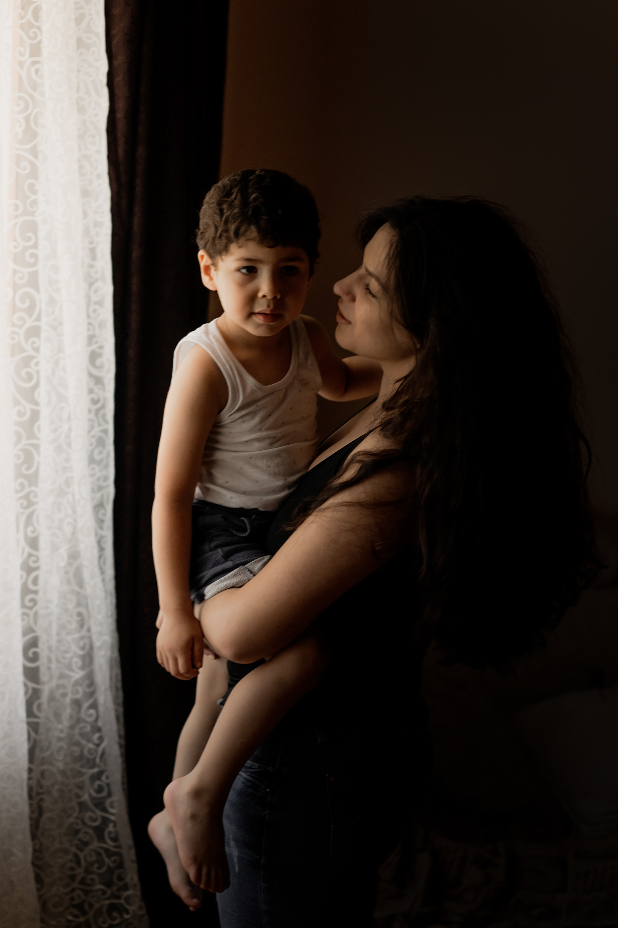 Домашняя  с новым членом семьи с маленькой дочкой. Ольга Плаксина фотограф в Саратове