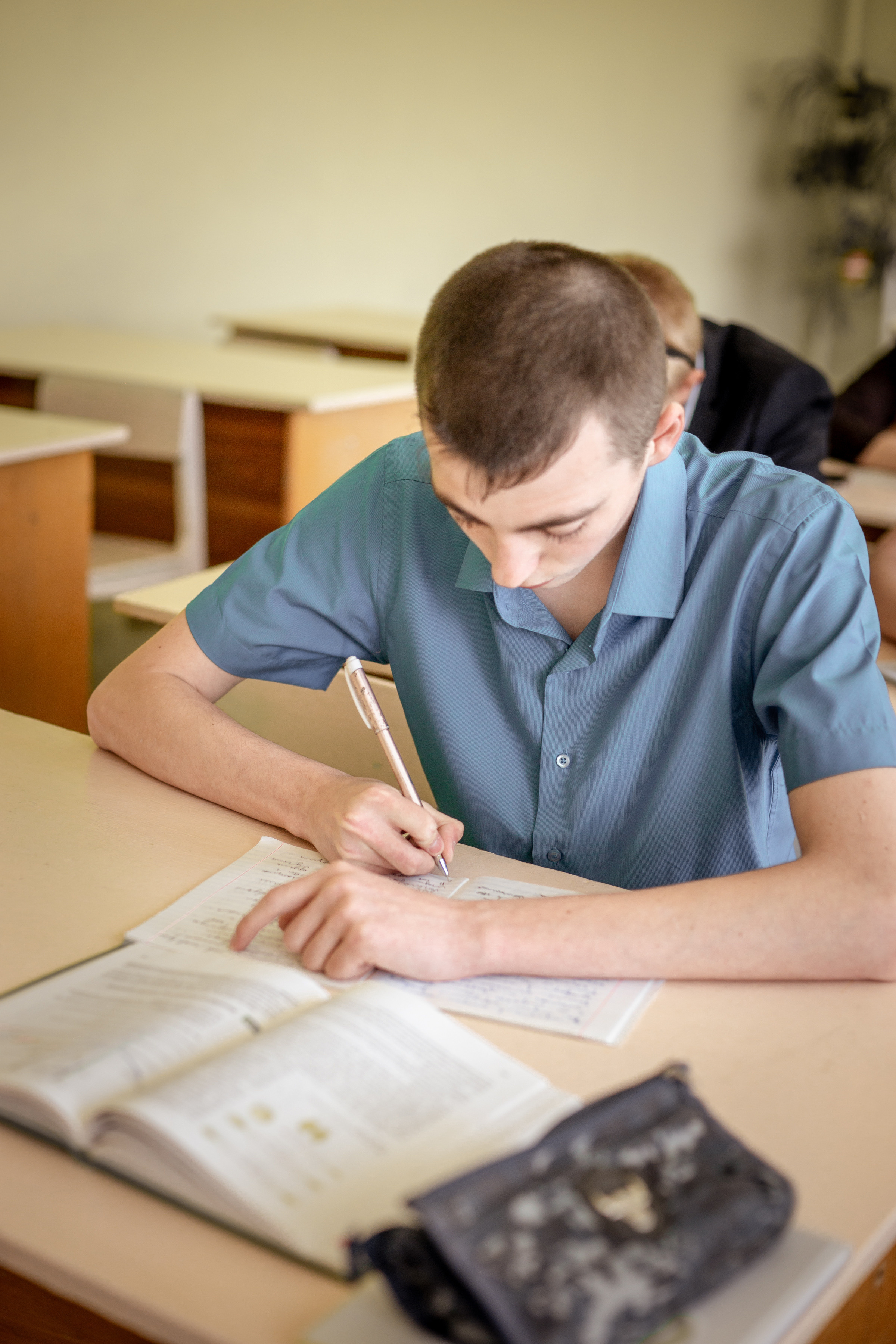 Фотосессия на выускной альбом 11 класс. Ольга Плаксина фотограф в Саратове