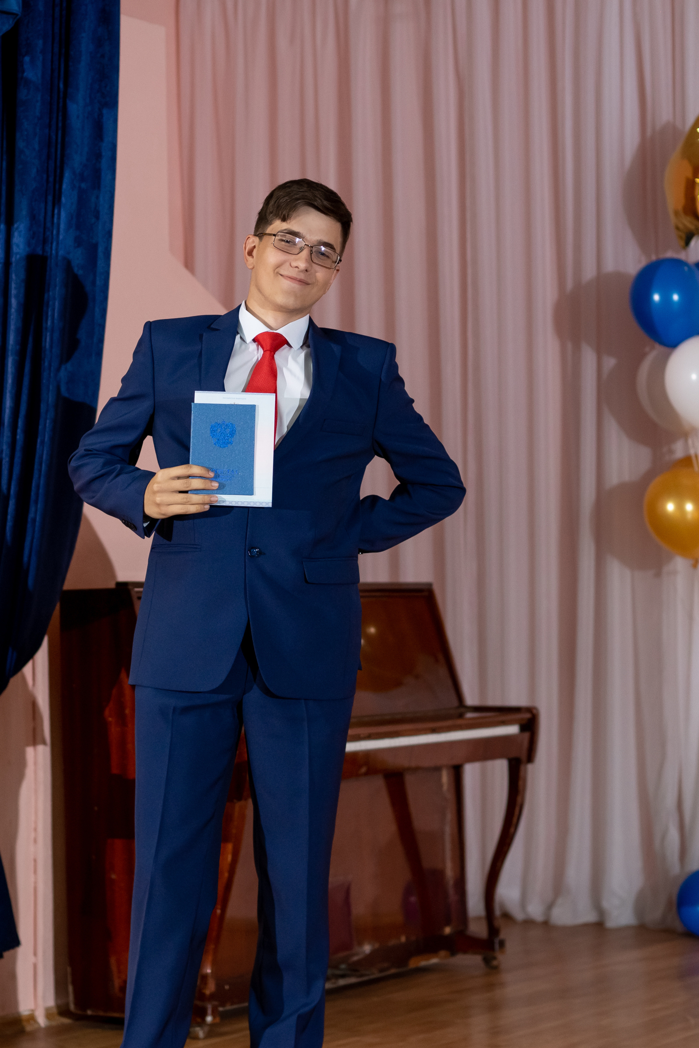 Фотосессия выпускного 2022. Ольга Плаксина фотограф в Саратове