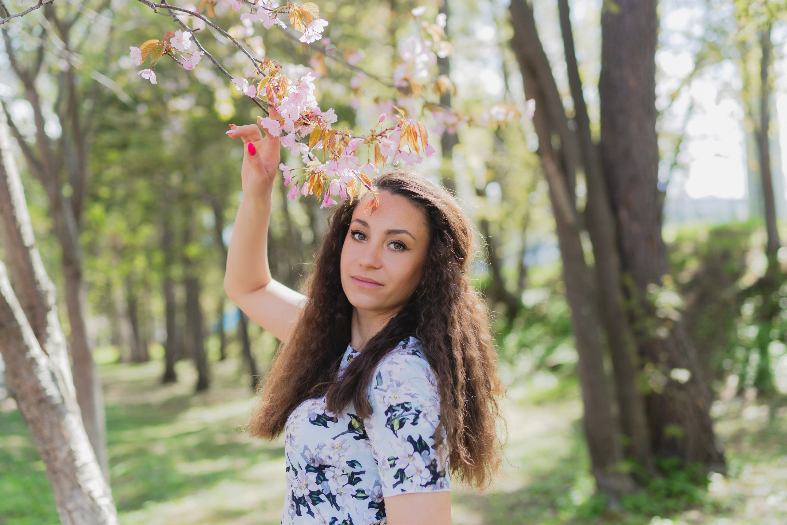 Настя и сакура. Фотограф Южно-Сахалинск