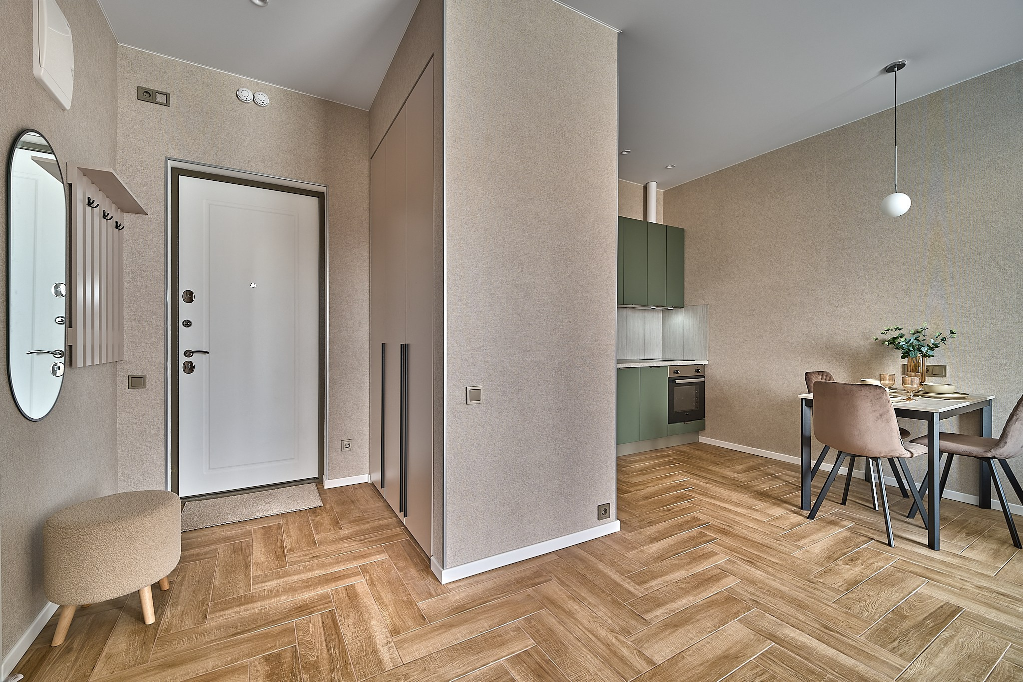 «Евро-двушка» на продажу. Заказчик АН «Самолёт+». Главная