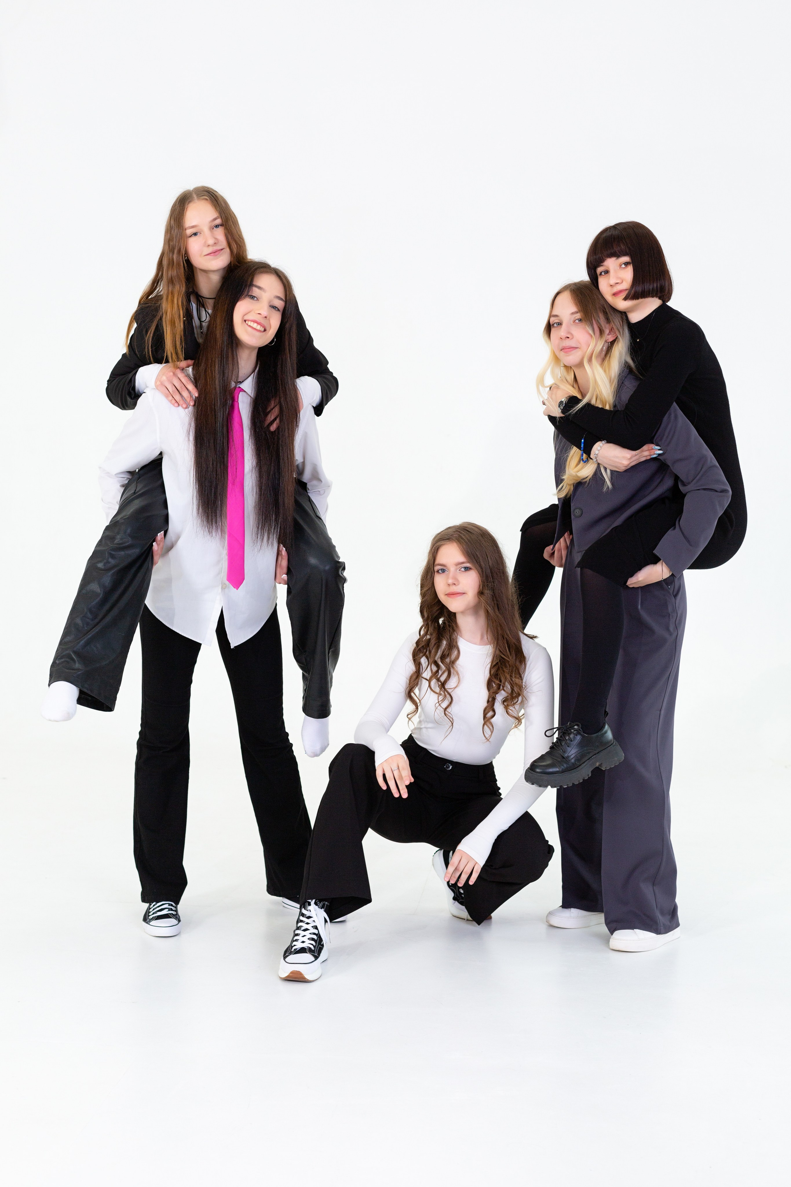 Фотоальбомы СТАРШЕКЛАССНИКИ. Студия «Фокус» детская фотография Ольги Поповой г. Бийск