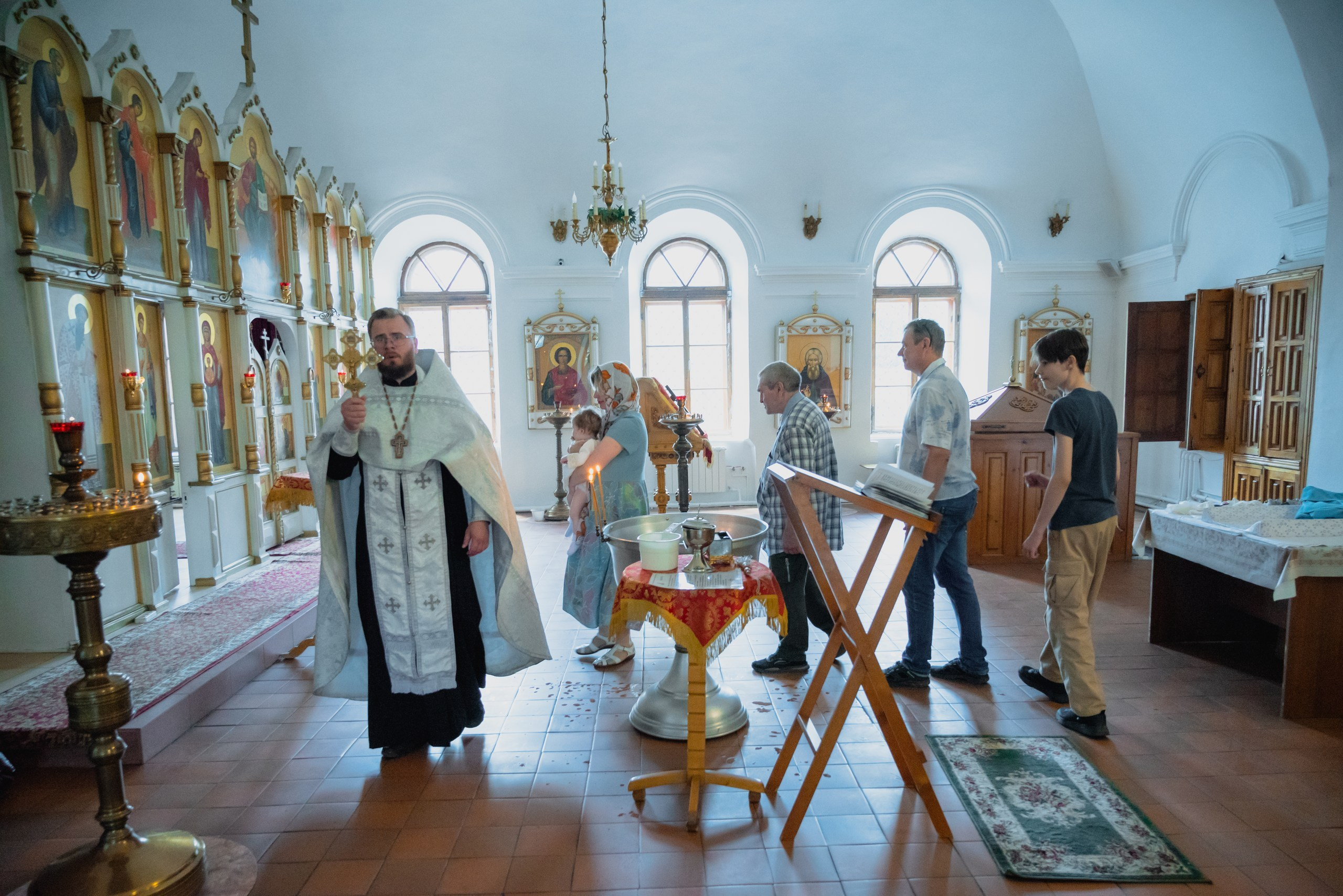 Свадьба, роспись в ЗАГСе, венчание, крещение, выписка из роддома — фотосъёмка. Визуальная упаковка брендов и проектов через фото и видеопроизводство