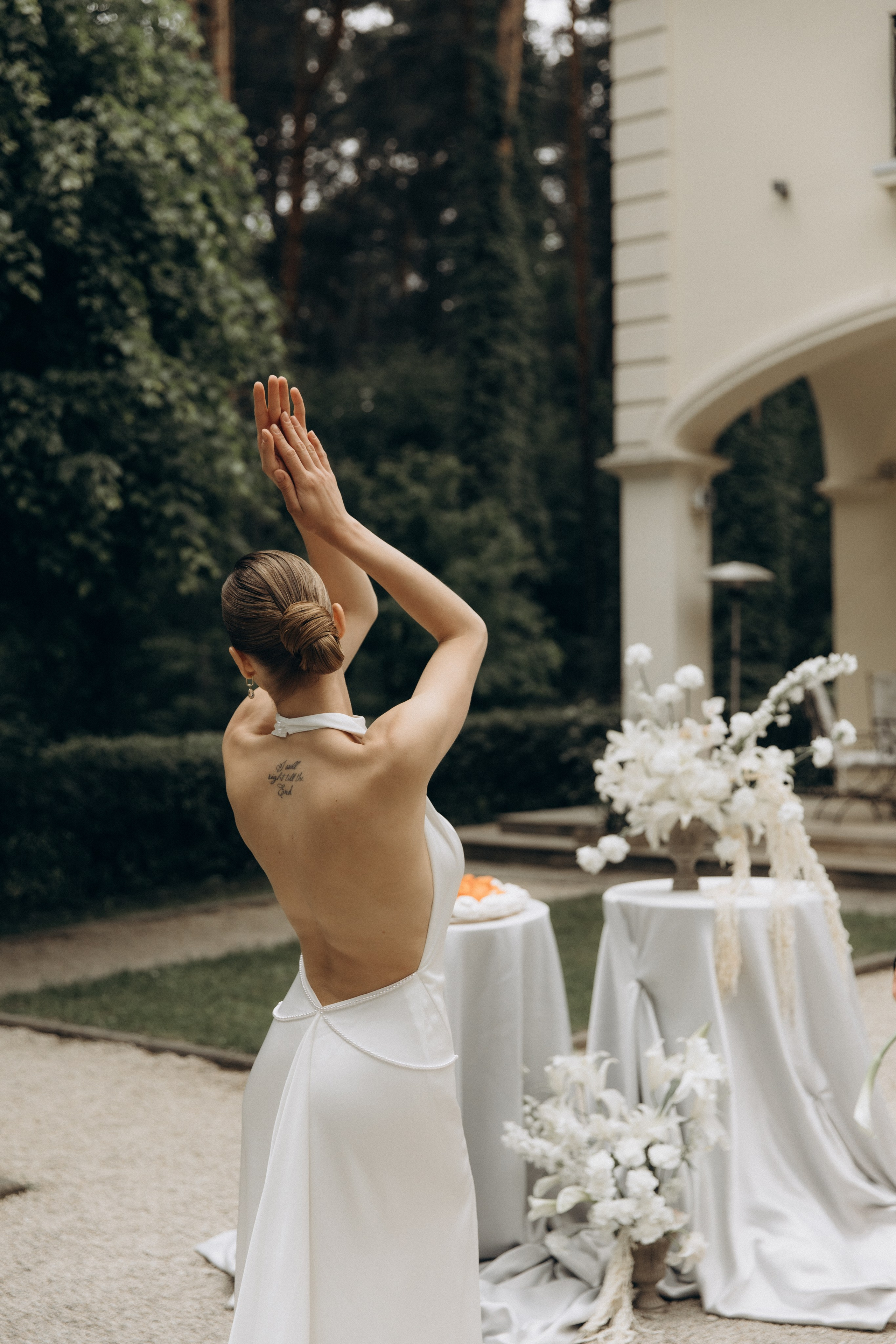 Свадебная фотосессия с ретро-автомобилем. Свадебный фотограф Москва Павел Фетисов