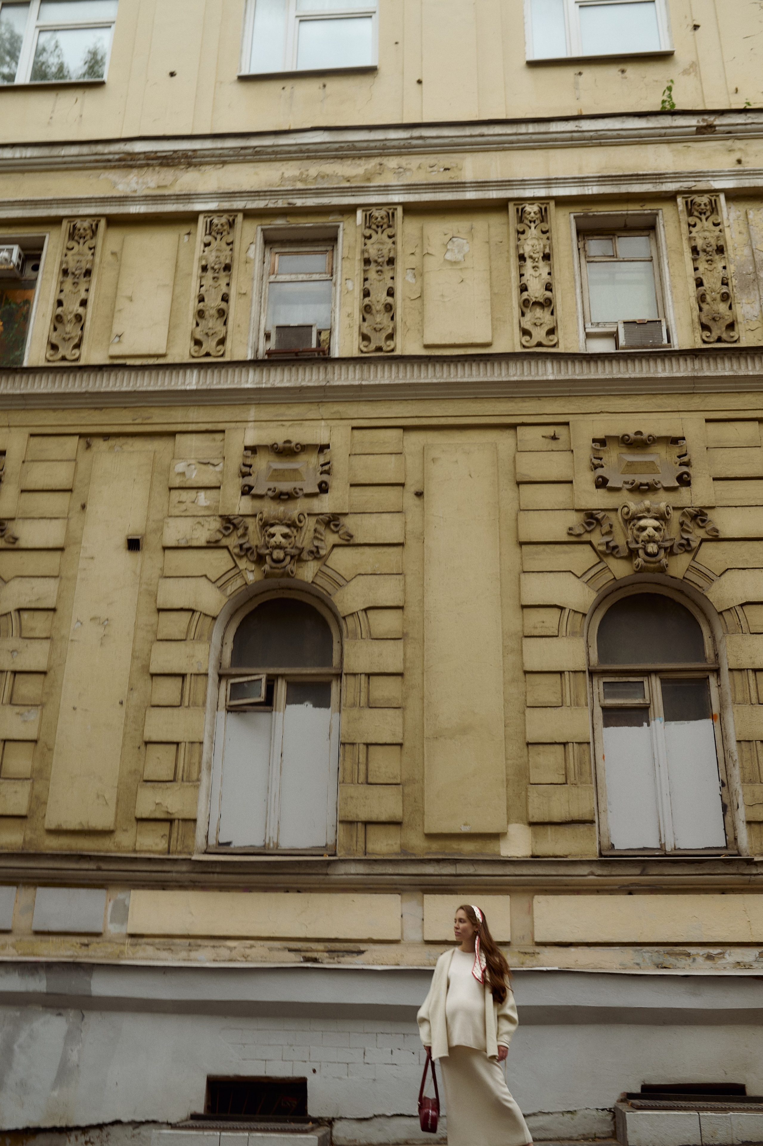 Оля на прогулке по городу. Семейный и свадебный lifestyle-фотограф в Москве Мария Петрова