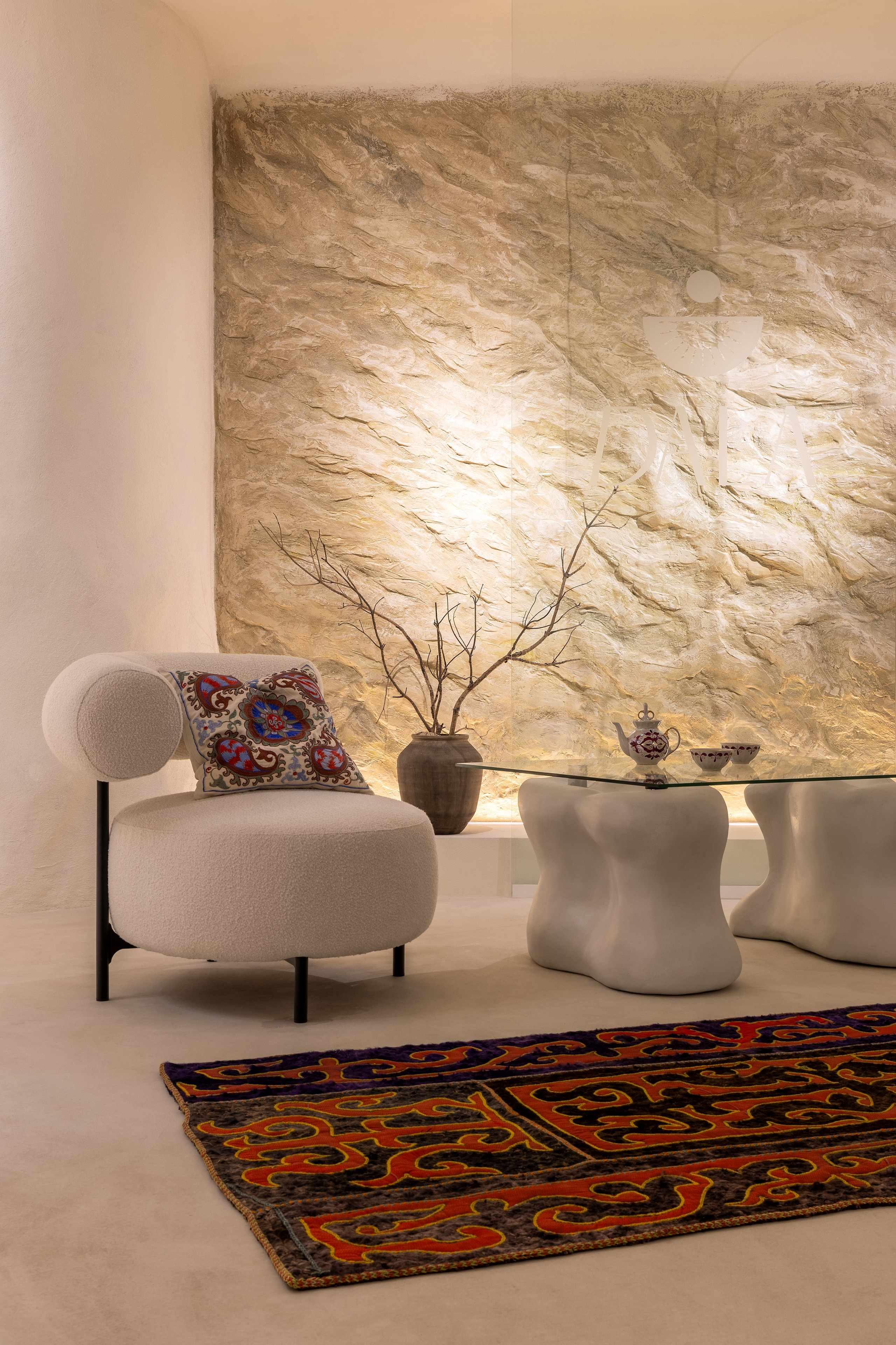 Интерьерная фотосъёмка бутика «Dala» в Астане. Roman Yakunin — interior photographer in Almaty, Kazakhstan