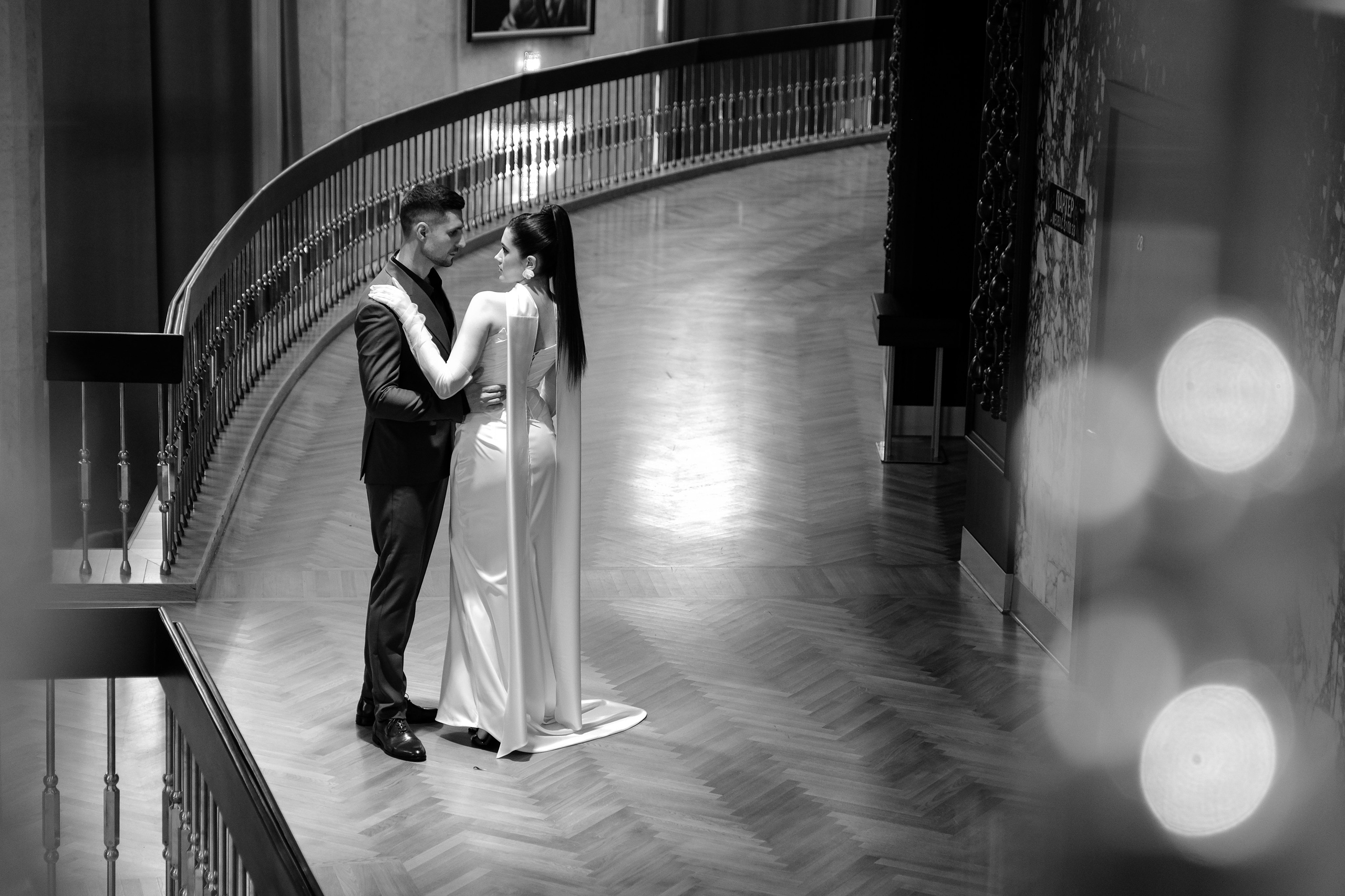 Свадебная фотосессия в театре драмы имени Наума Орлова. Свадебный фотограф в Челябинске Сырчикова Наталья