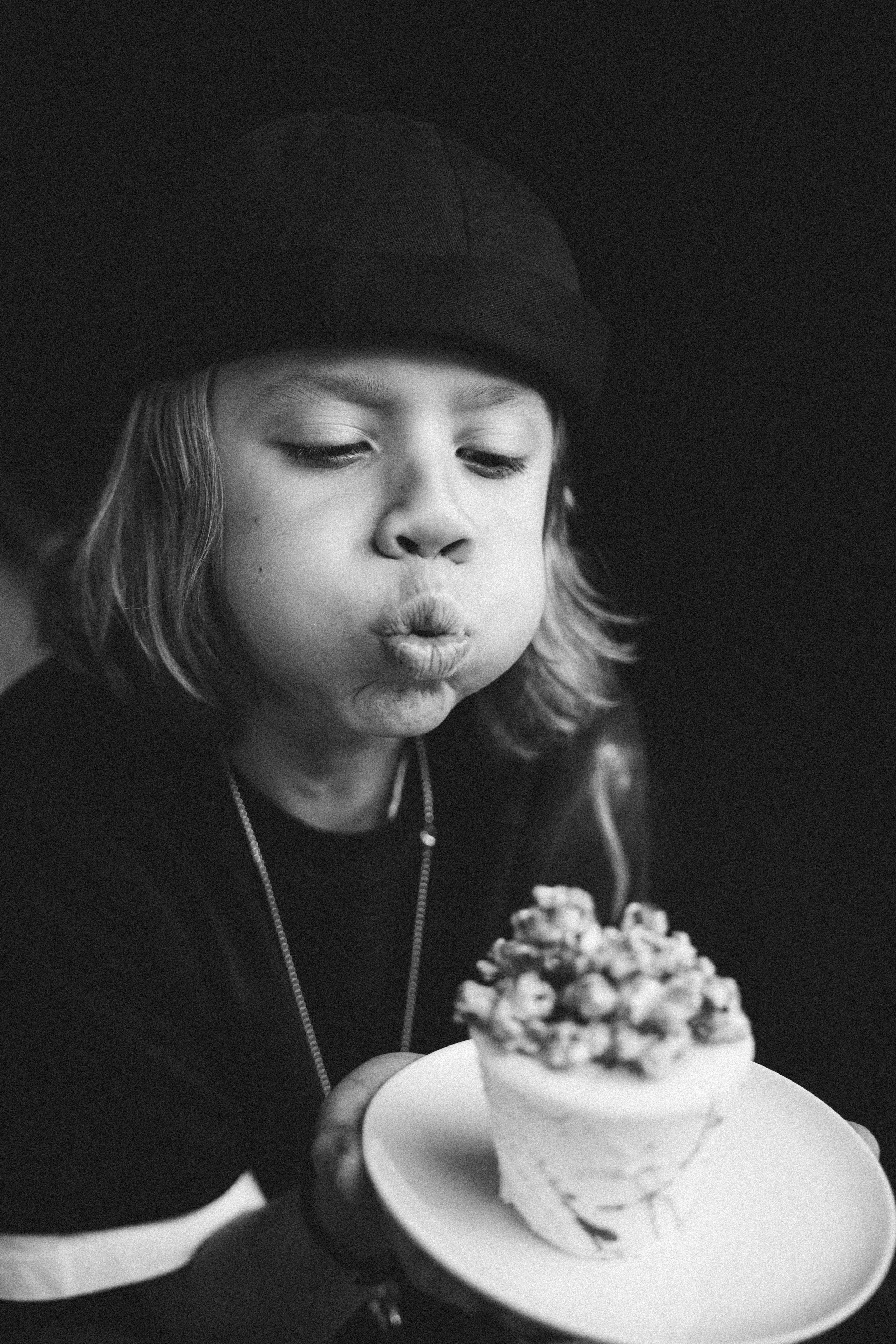 ГЛЕБ. Я фотограф из Москвы к Вашим услугам