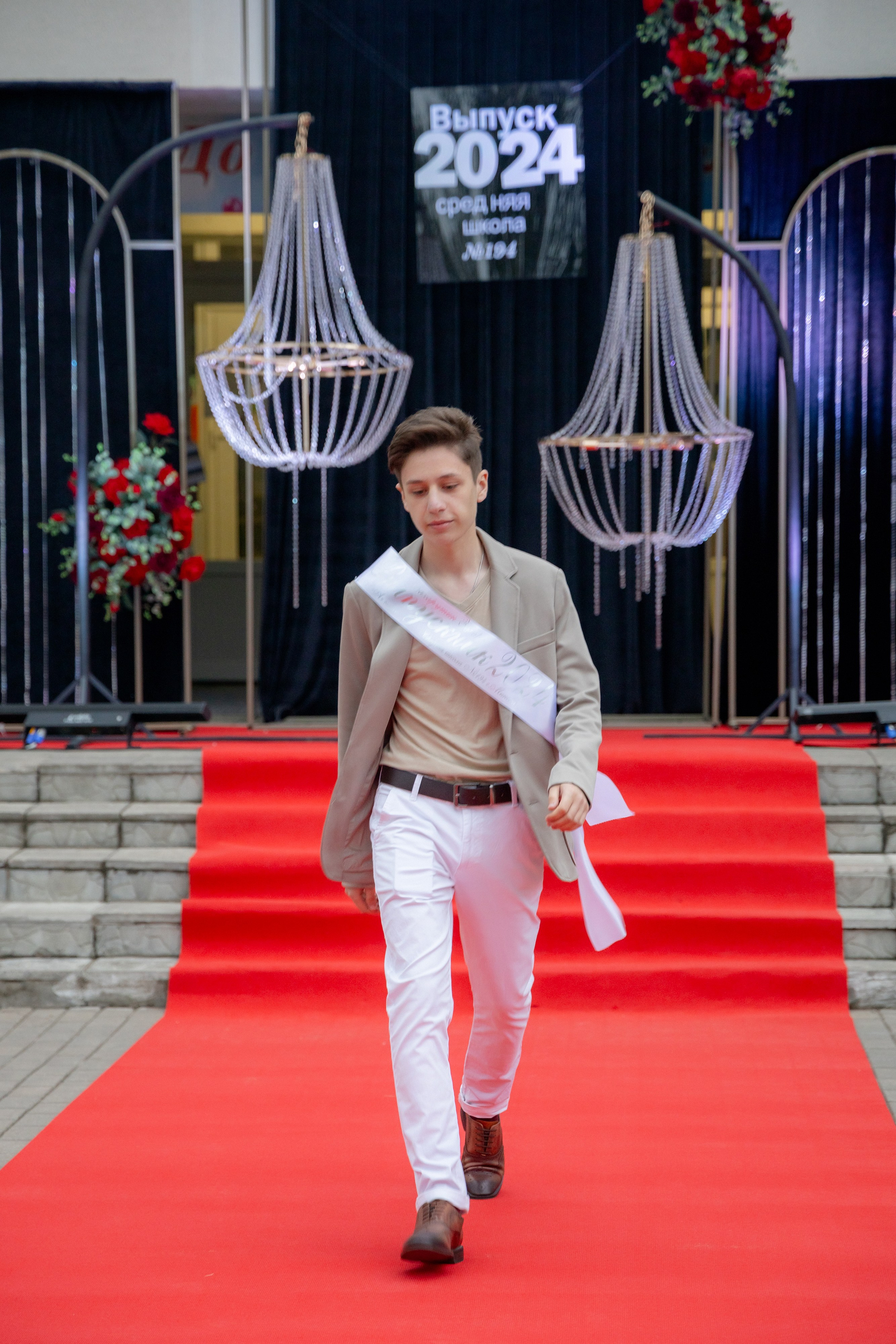 Школьный выпускной 2024 год в Соколе (Минск). Свадебный фотограф в Минске/Беларуси Сергей Спиридонов