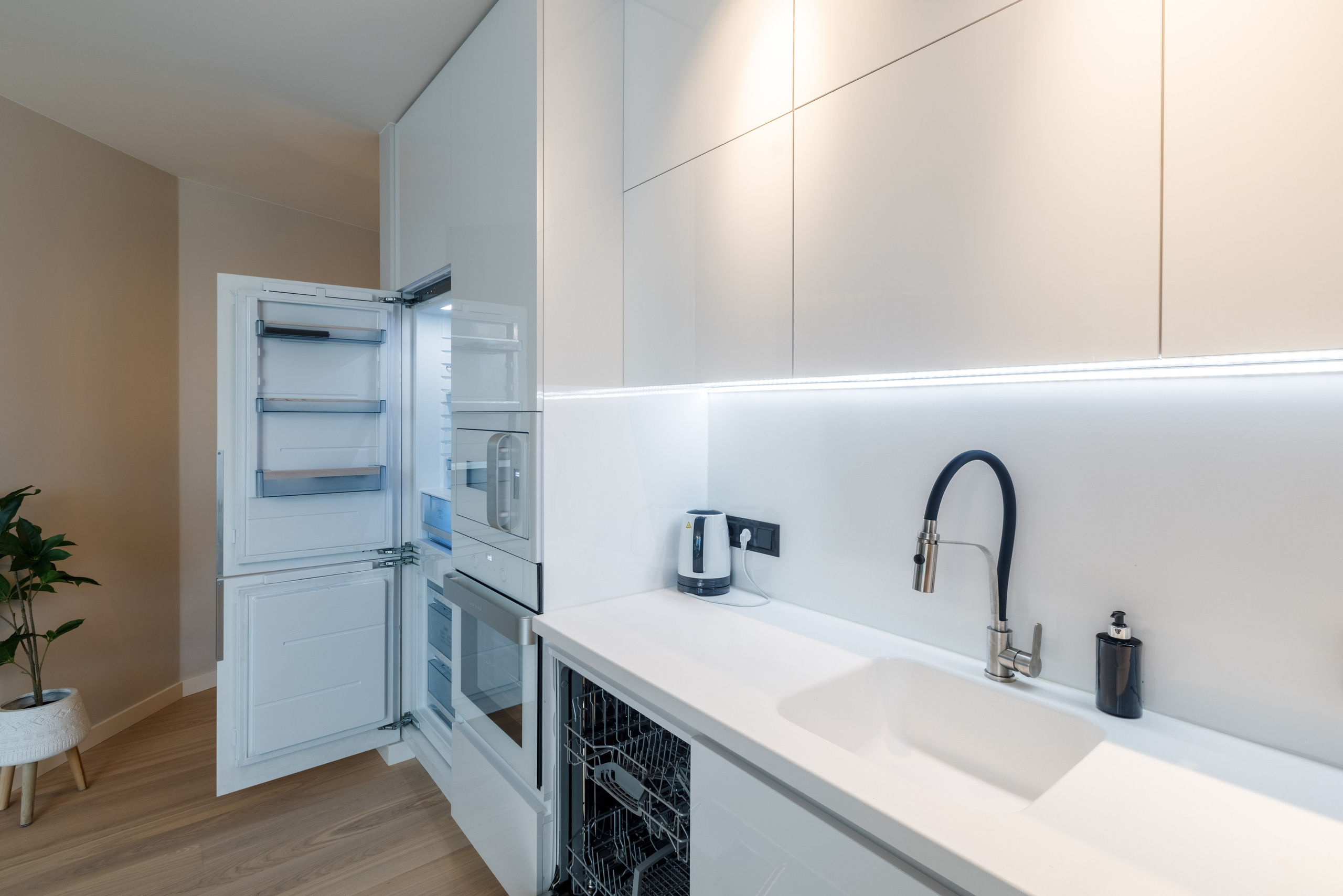 BELLEVUE RESIDENCE by HILTON. Режиссёр, клипмейкер, фотограф — Андрей Охота