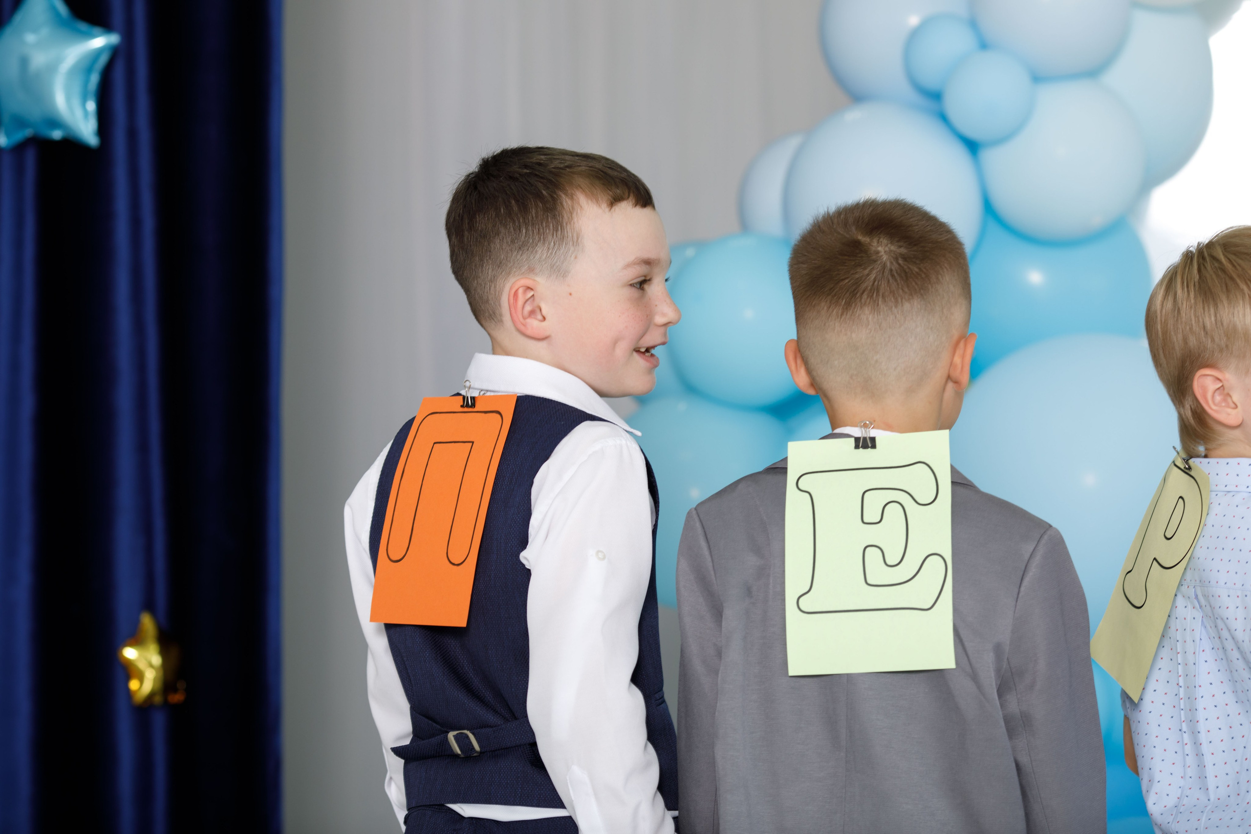 Выпускной в Гармонии. Фотограф Анна Телекаева, выпускные альбомы, семейные и репортажные съемки в Омске