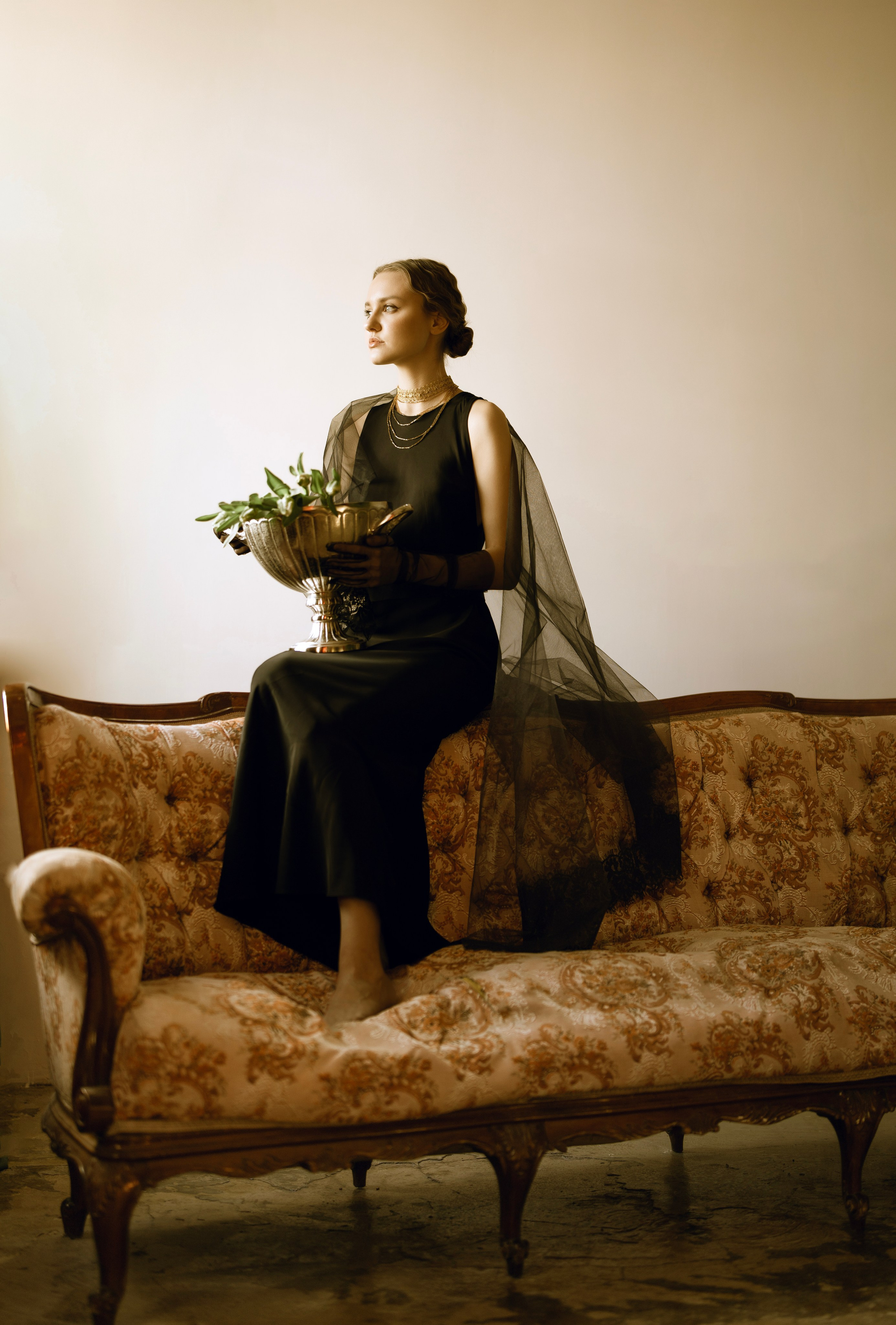 Студийная фотосессия для девушки.